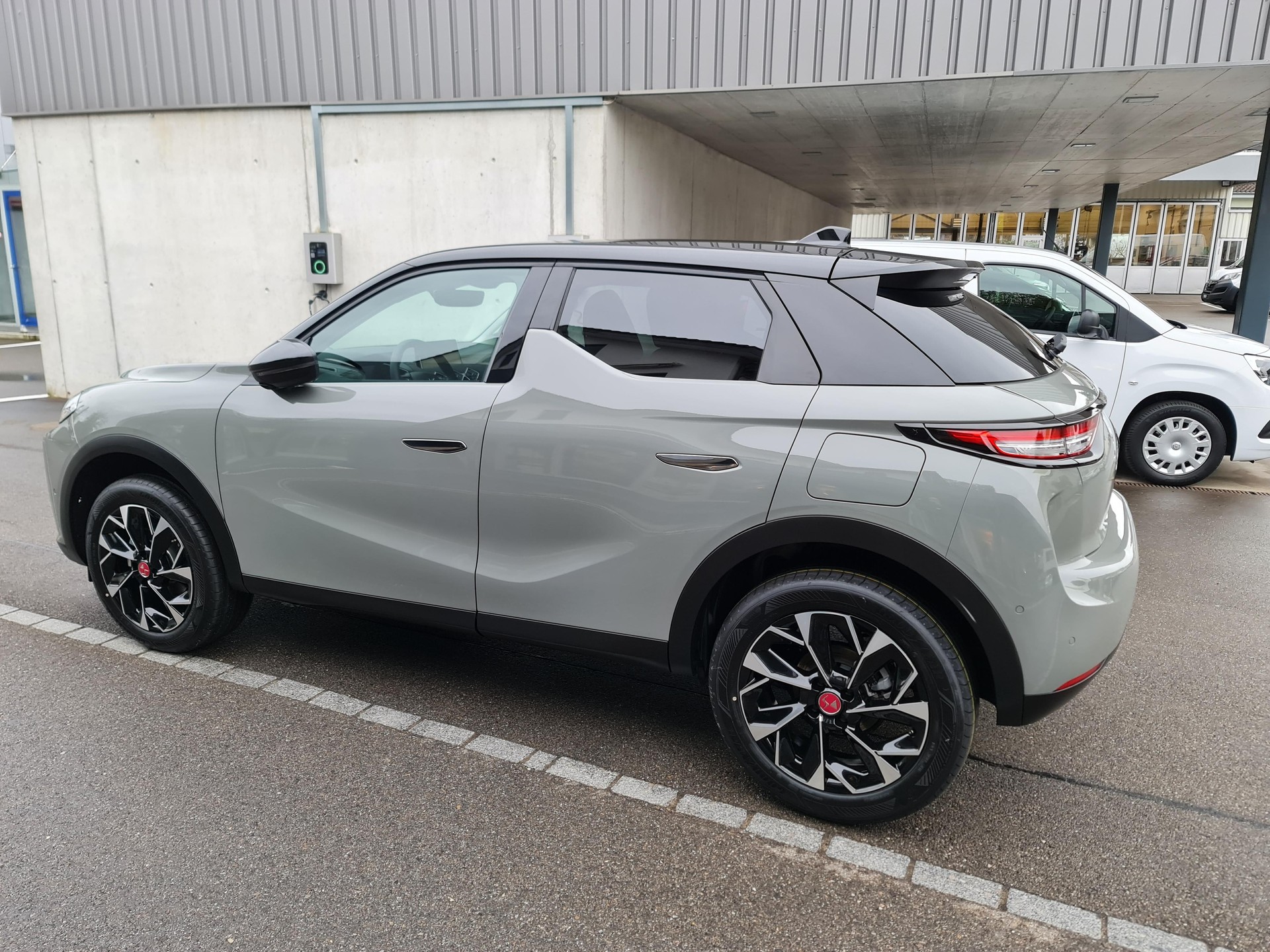 DS AUTOMOBILES 3 1.2 PureTech 130 Performance Line+-image-29
