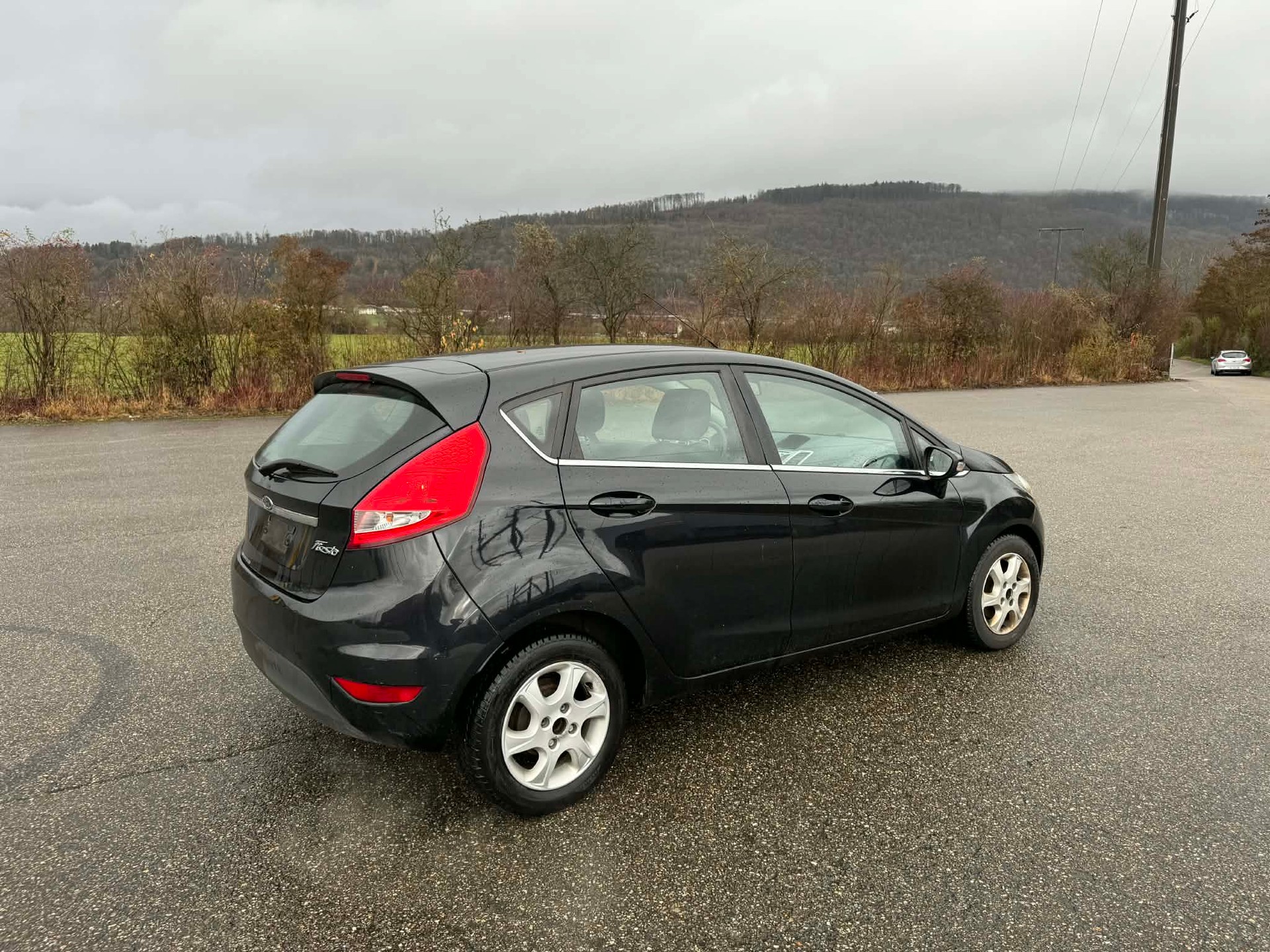 FORD Fiesta 1.4 16V Titanium-image-9
