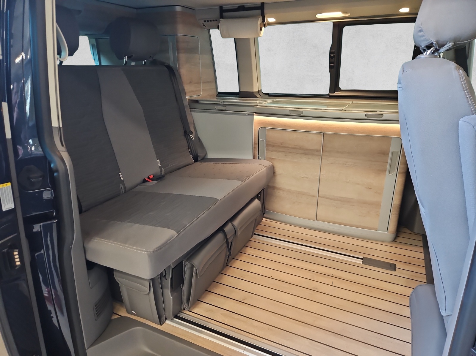 VW T6.1 California 2.0 Bi-TDI Ocean Liberty 4Motion DSG-image-6