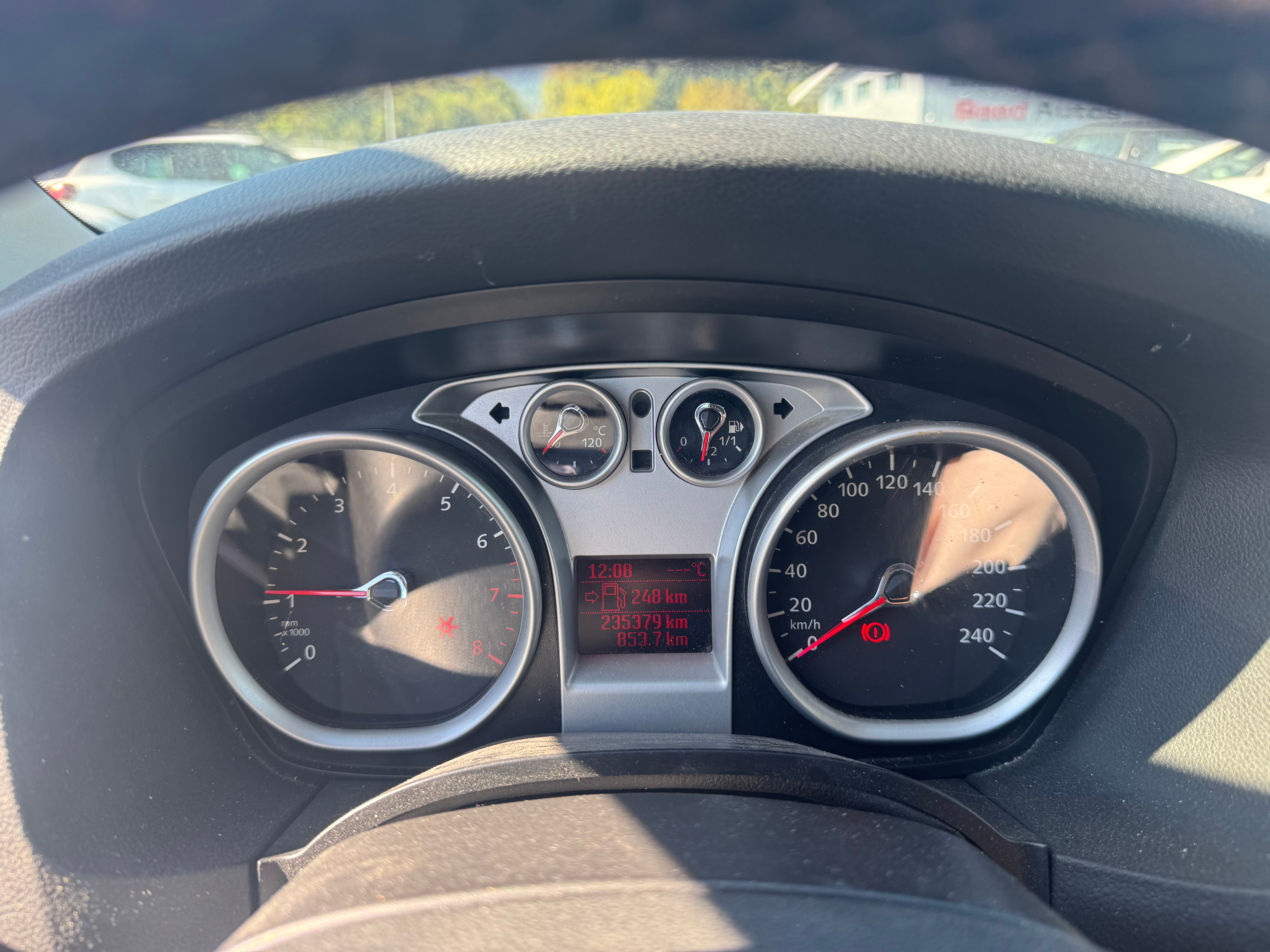 FORD Focus 1.6i VCT Carving — slika 11