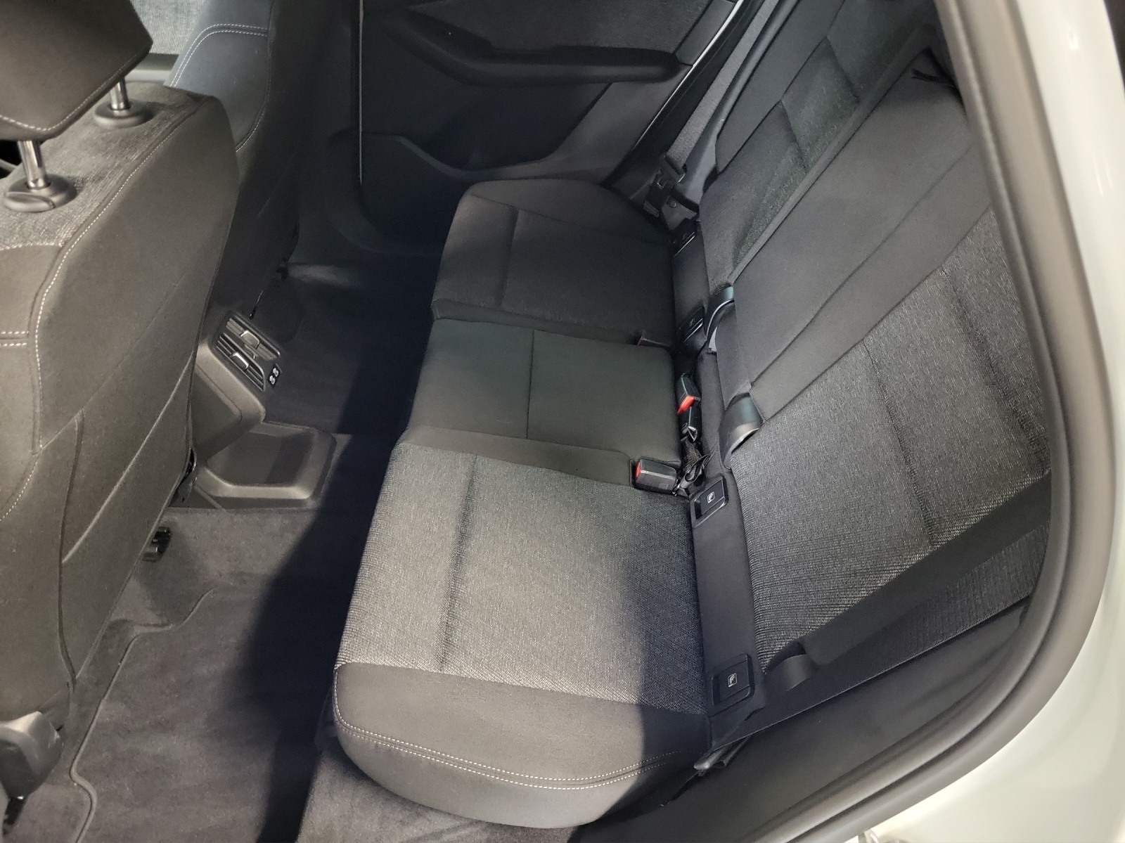 BMW 218d Active Tourer DKG-image-16