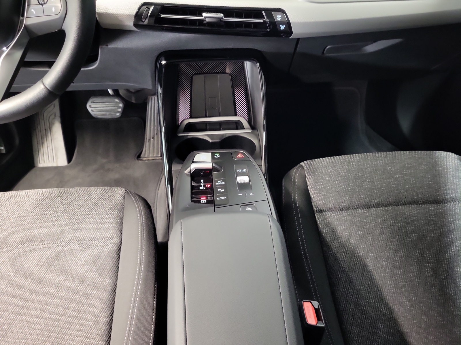 BMW 218d Active Tourer DKG-image-14