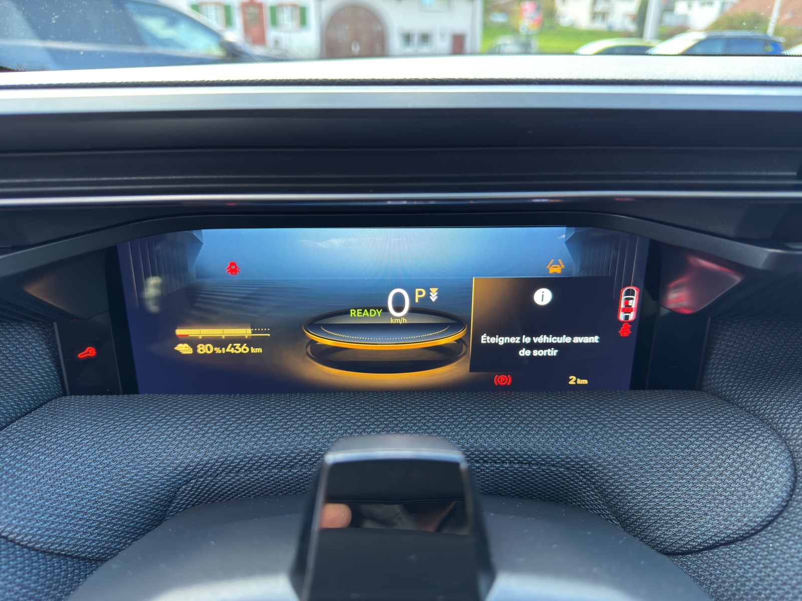CITROEN E-C5 Aircross 73 kWh Plus-image-9