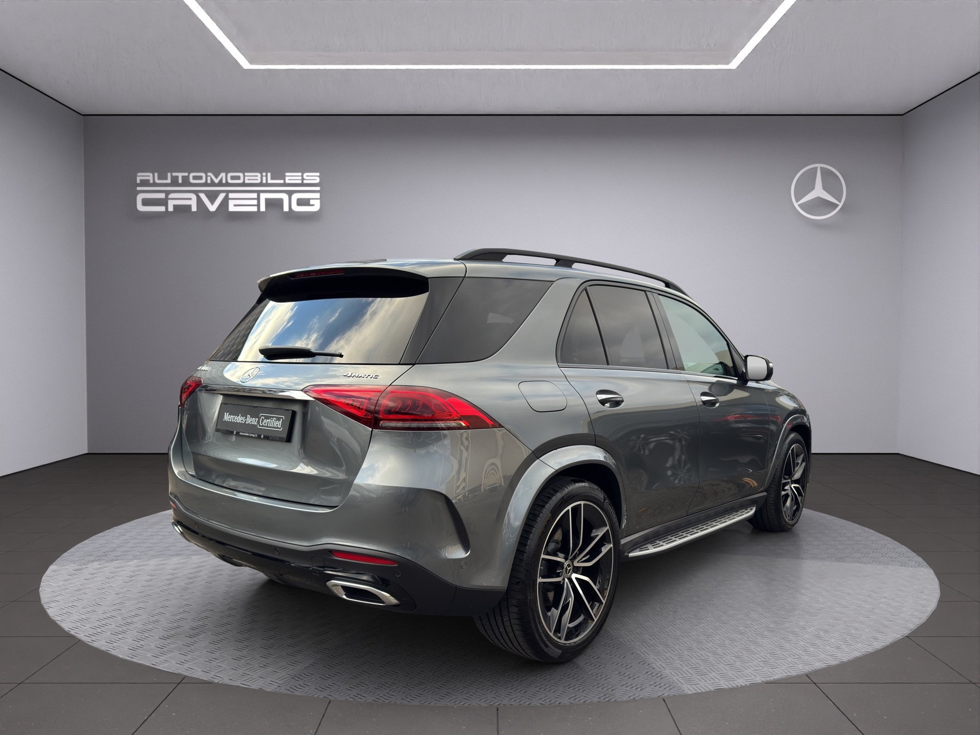 MERCEDES-BENZ GLE 300 d 4Matic AMG Line 9G-Tronic-image-4