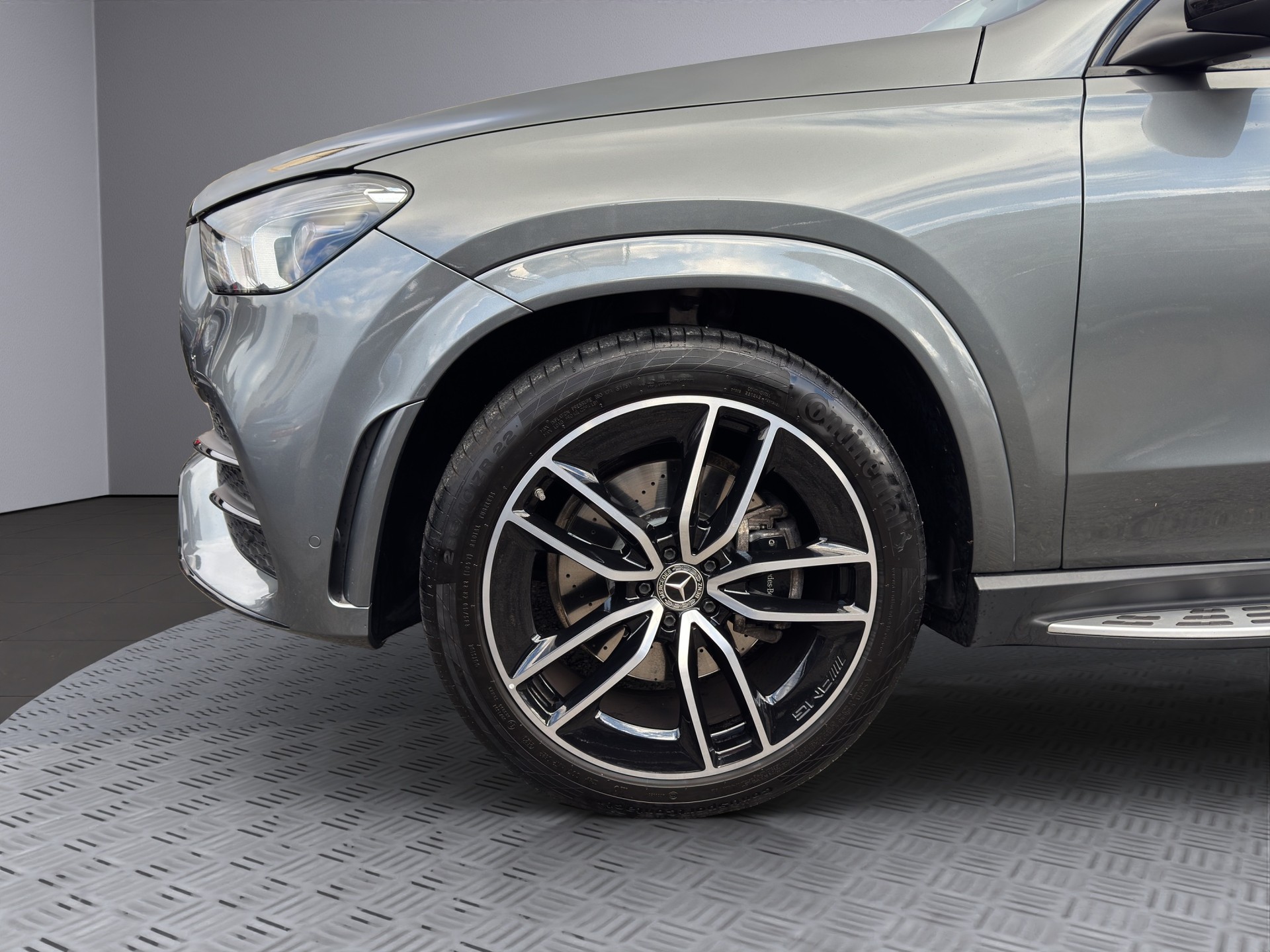 MERCEDES-BENZ GLE 300 d 4Matic AMG Line 9G-Tronic-image-8