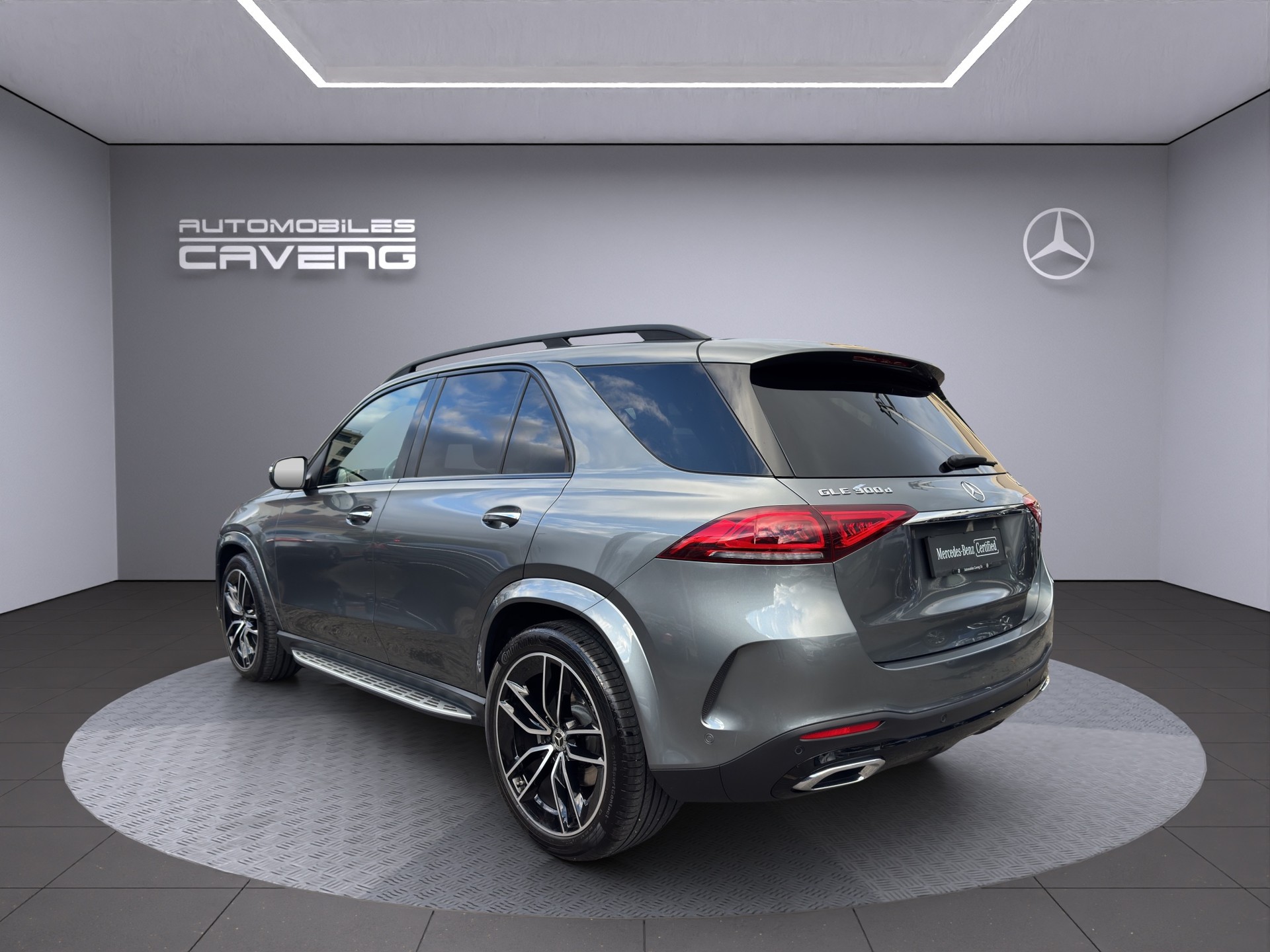 MERCEDES-BENZ GLE 300 d 4Matic AMG Line 9G-Tronic-image-2