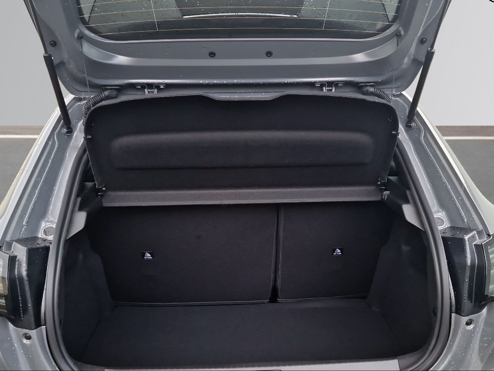 PEUGEOT 208 1.2 Hybrid GT-image-5