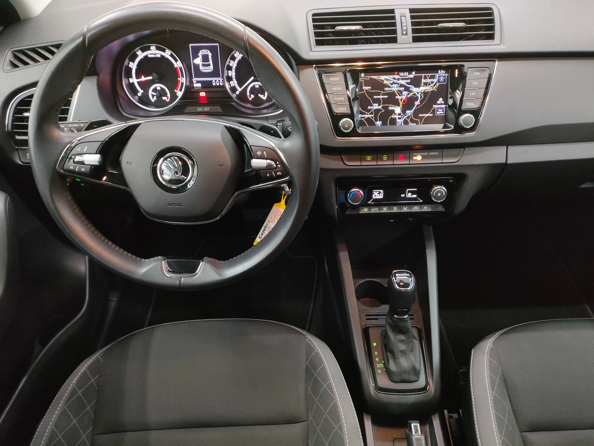 SKODA Fabia 1.0 TSI Ambition DSG-image-8