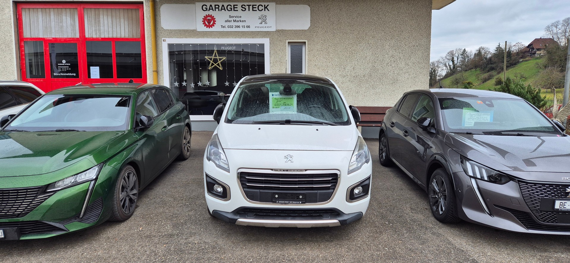 PEUGEOT 3008 2.0 HDI Allure Tiptronic-image-1