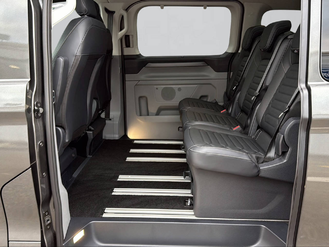 FORD Tourneo Custom 320 L1 2.0 EcoBlue 170 Titanium X-image-11