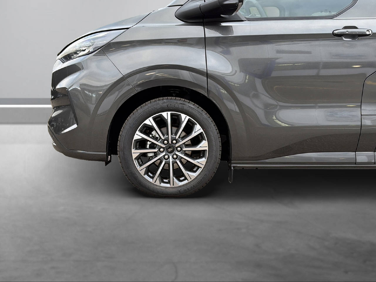 FORD Tourneo Custom 320 L1 2.0 EcoBlue 170 Titanium X-image-5