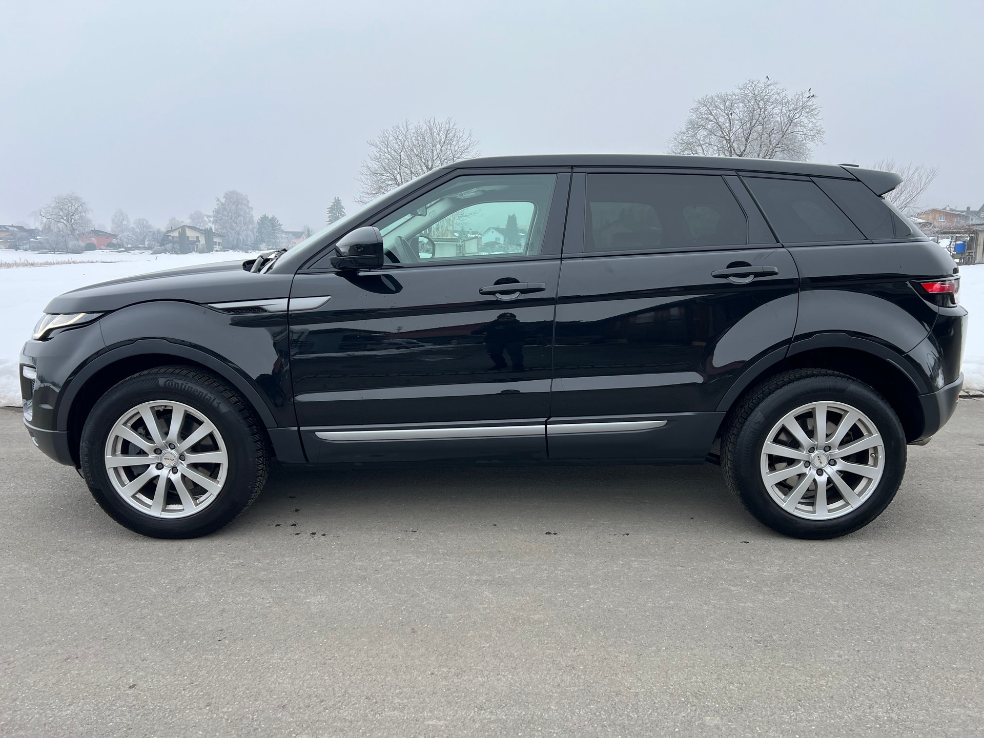 LAND ROVER Range Rover Evoque 2.0 Si4 SE Dynamic AT9 (CHF 280.75/Monat)-image-2