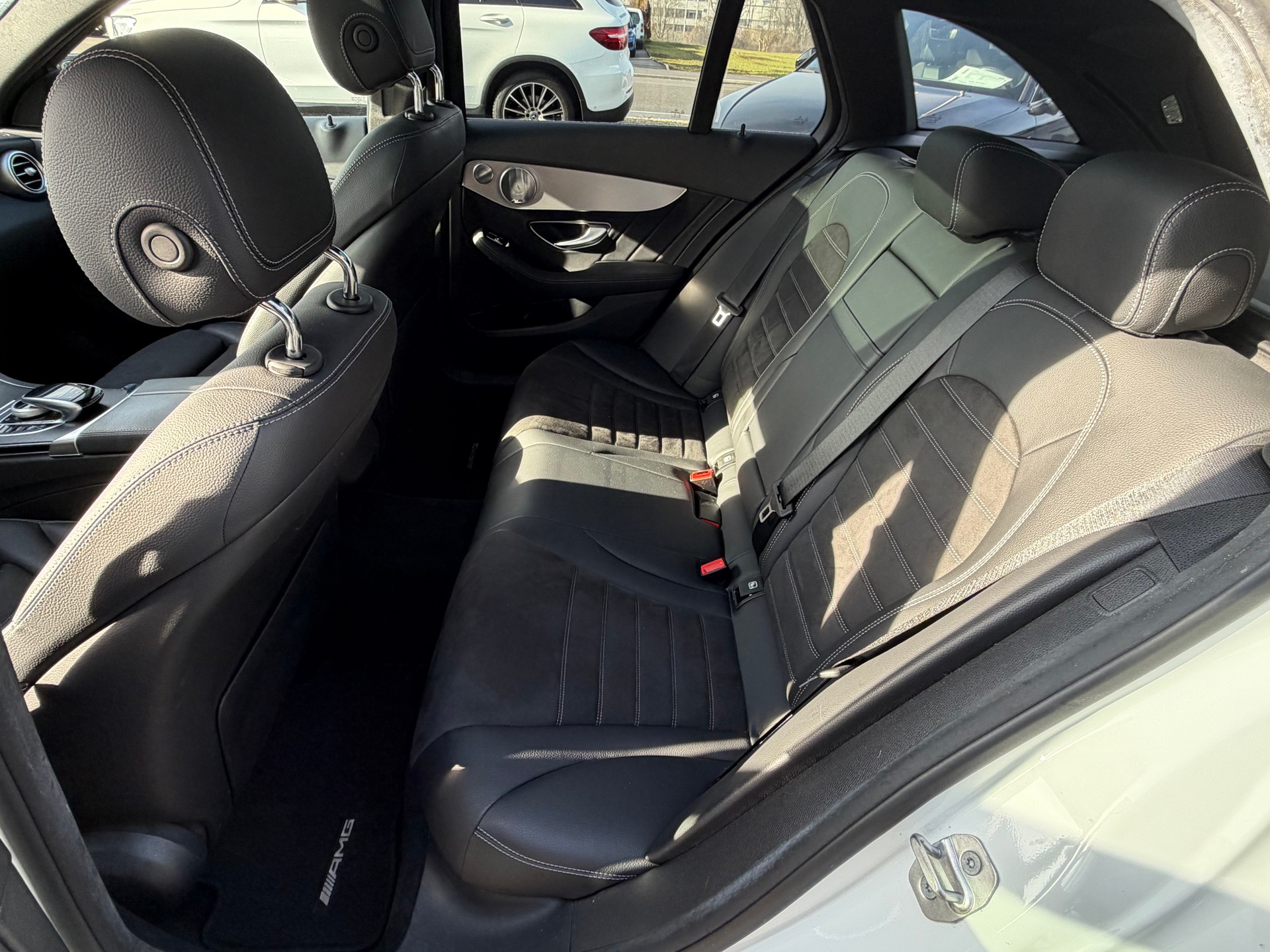 MERCEDES-BENZ C 300 AMG Line 9G-Tronic-image-10