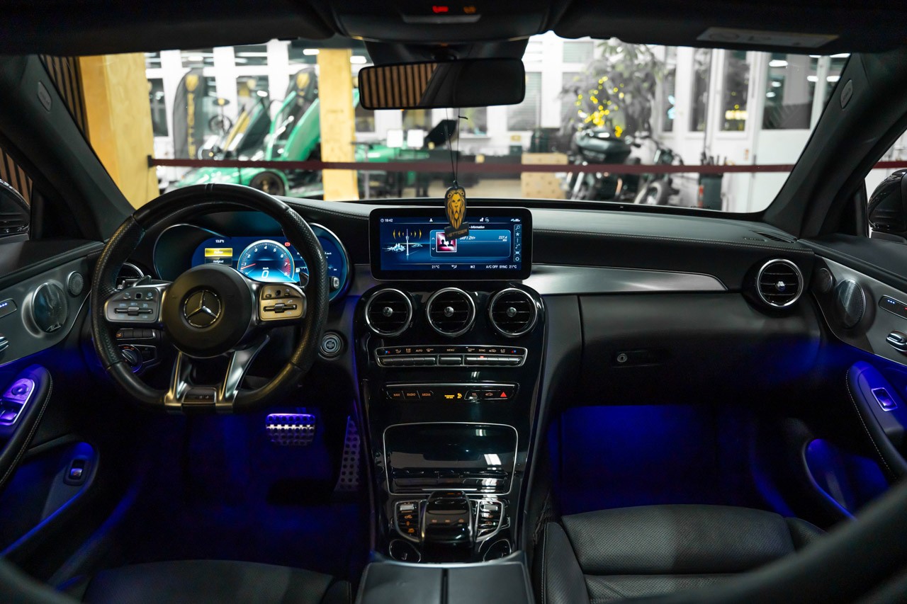 MERCEDES-BENZ C 43 AMG 4Matic 9G-tronic-image-12