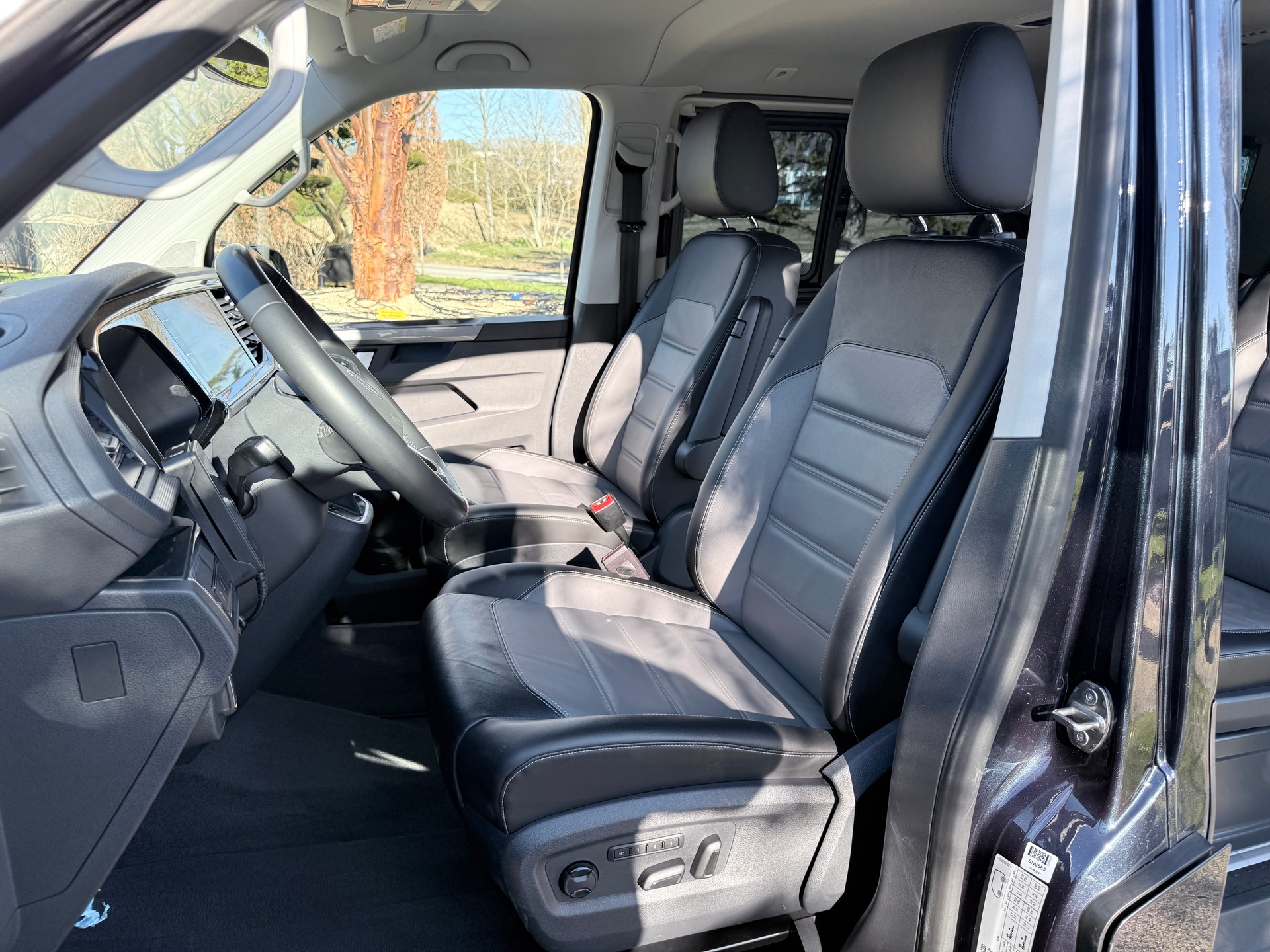 VW T6.1 Multivan 2.0 Bi-TDI Highline Liberty 4Mot. DSG-image-8
