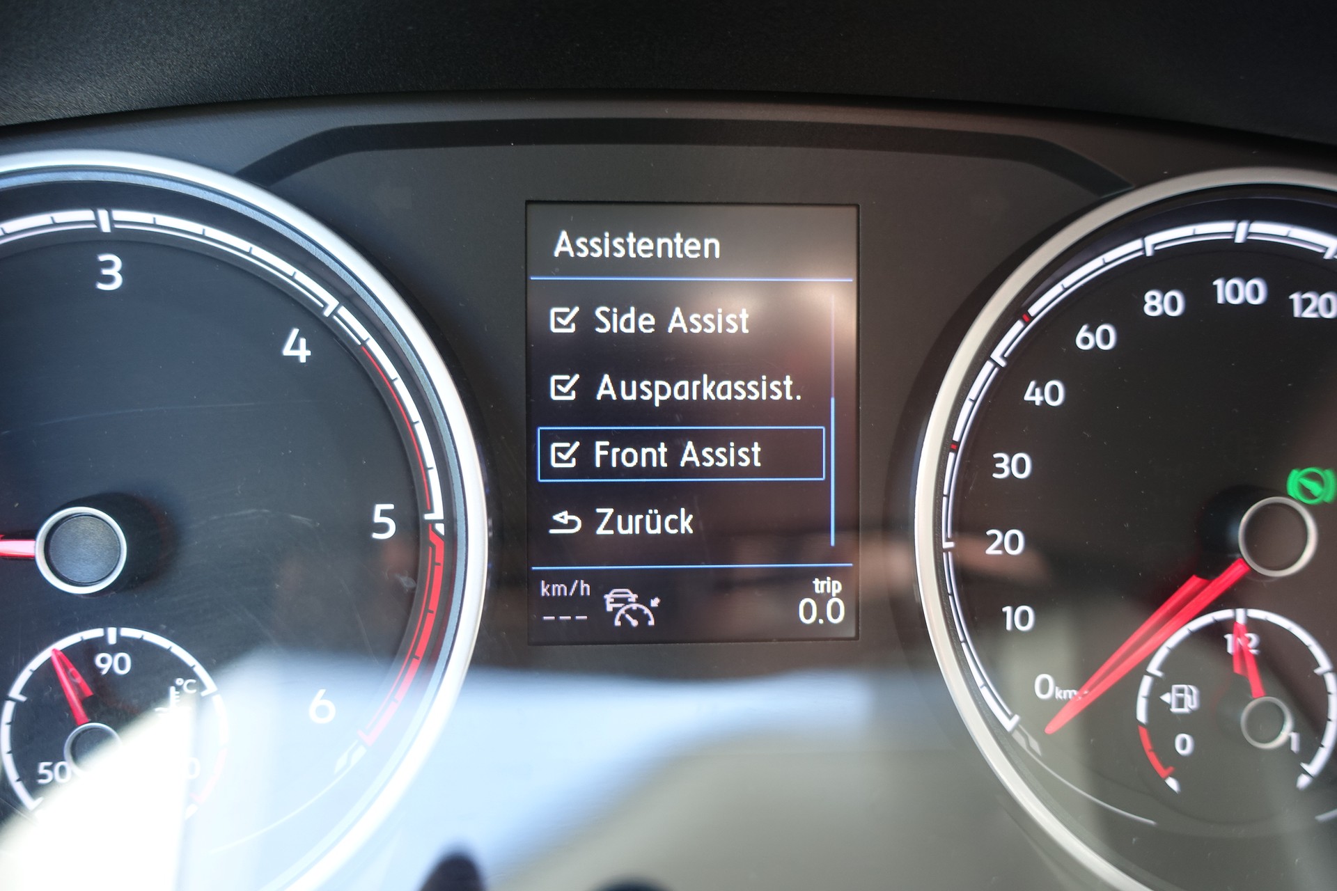 VW T6.1 Multivan 2.0 Bi-TDI Family 4Motion DSG-image-10