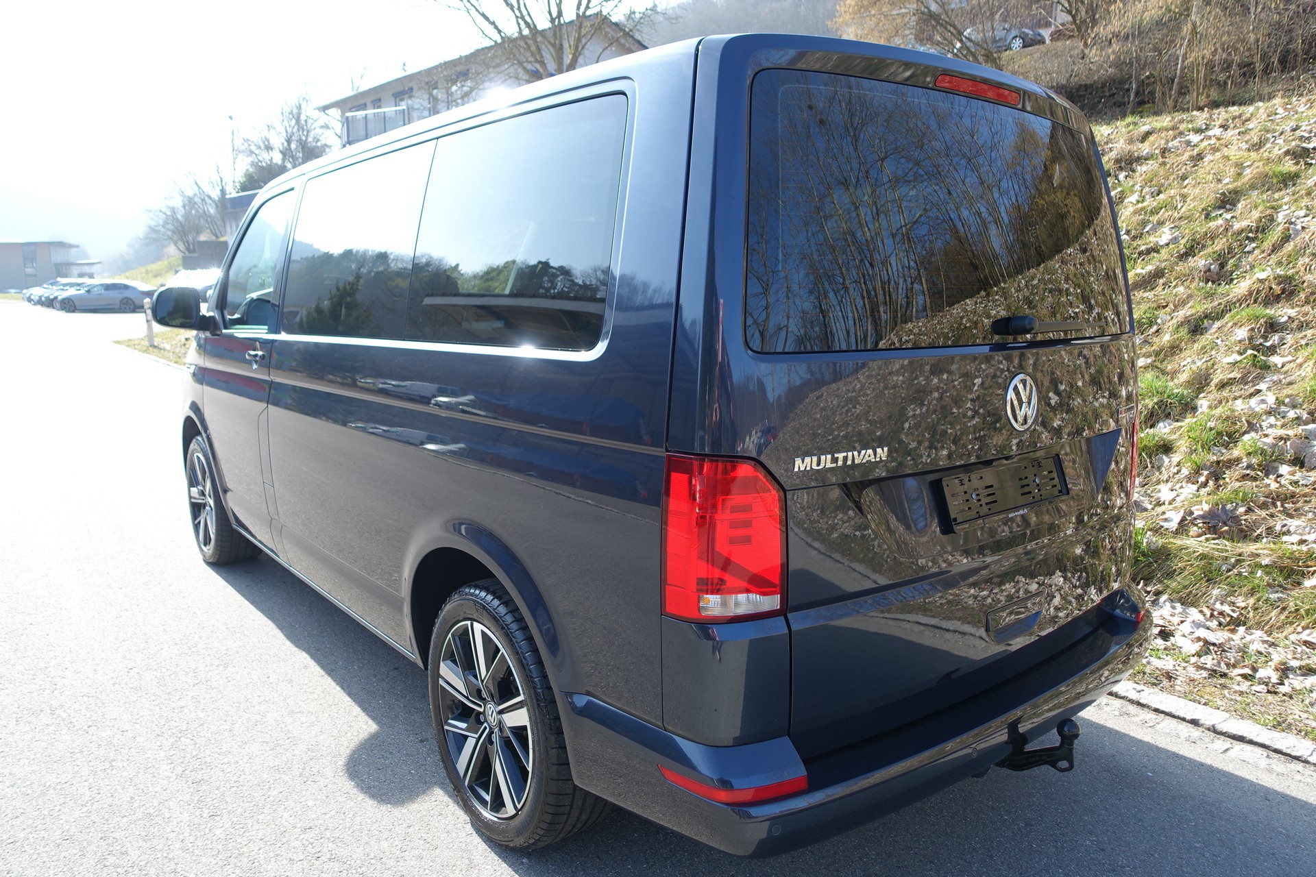 VW T6.1 Multivan 2.0 Bi-TDI Family 4Motion DSG-image-5