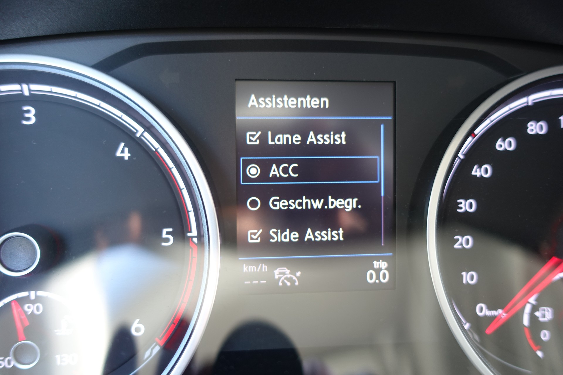 VW T6.1 Multivan 2.0 Bi-TDI Family 4Motion DSG-image-9