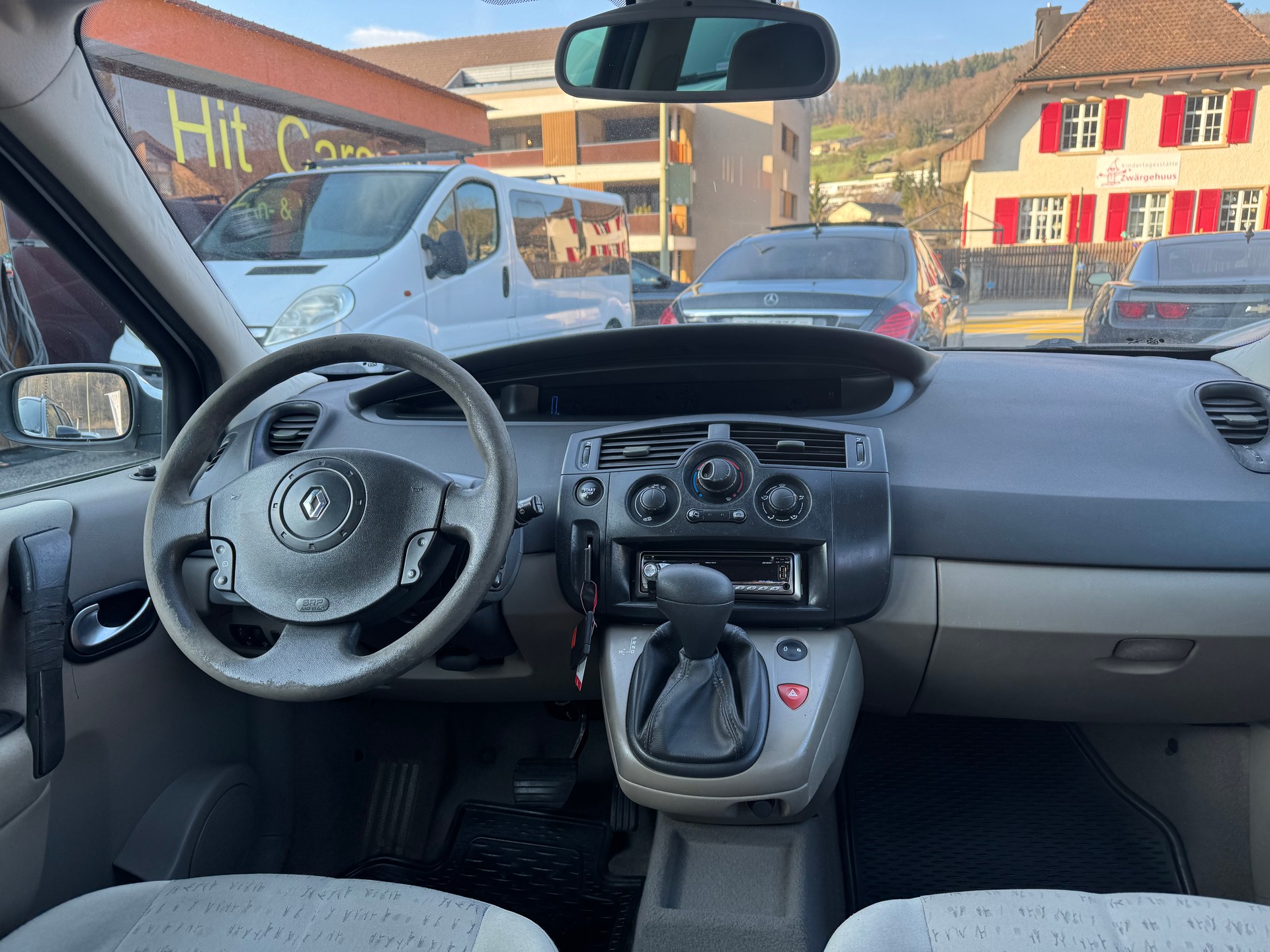 RENAULT Scénic 2.0 16V Authentique Confort-image-9