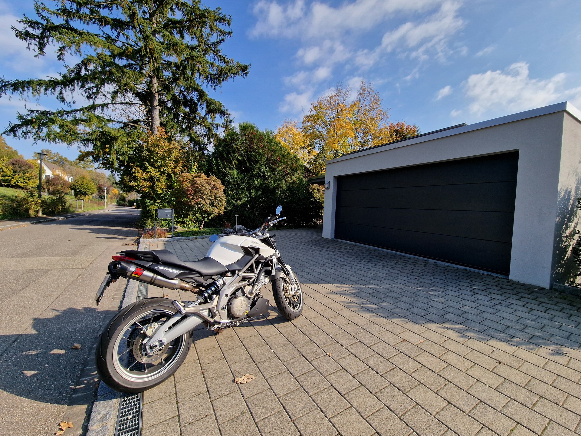APRILIA SL 750 Shiver ABS-image-2