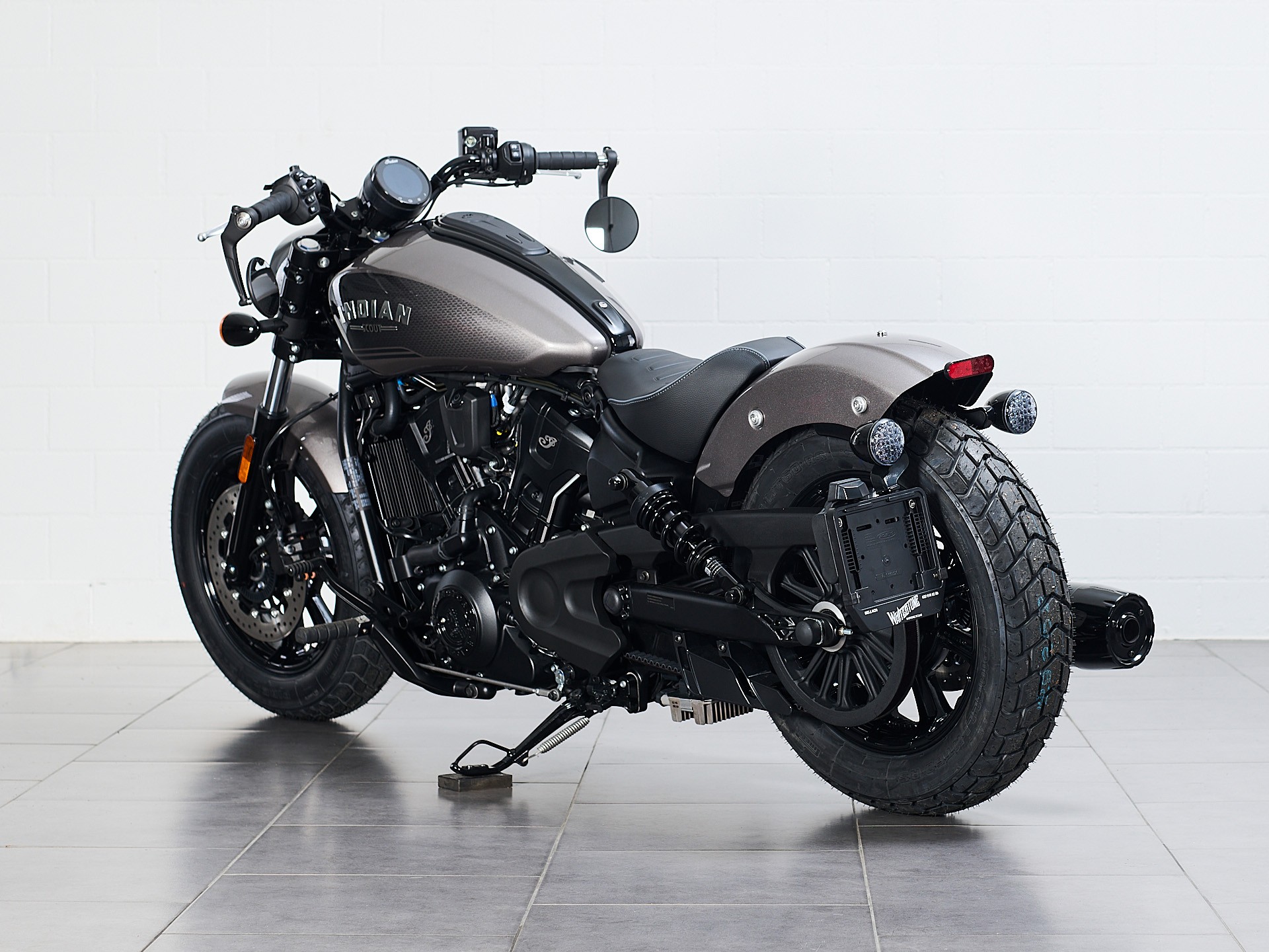 INDIAN Scout Bobber-showroom-element-3