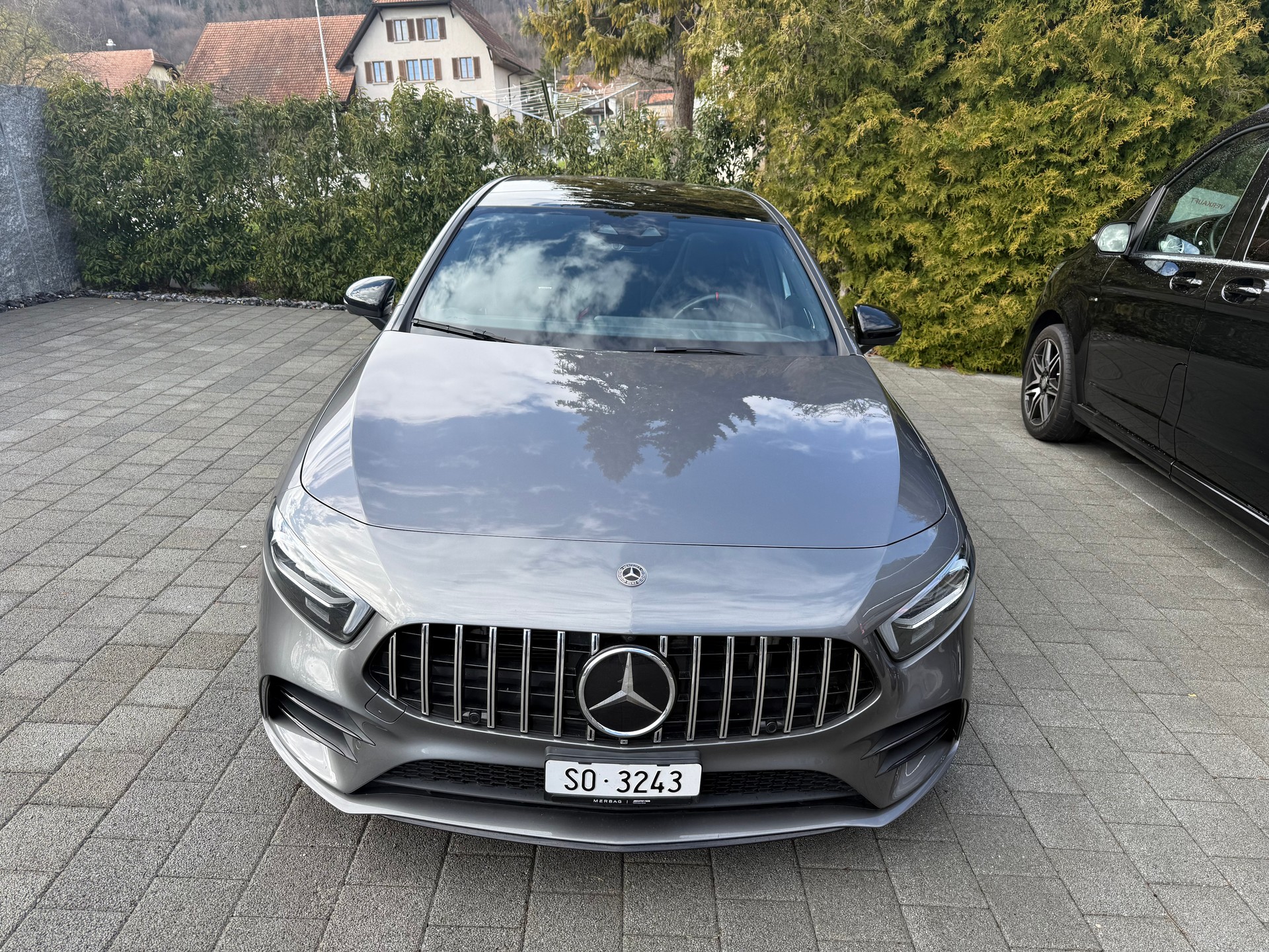 MERCEDES-BENZ A 35 AMG 4Matic Speedshift-image-1