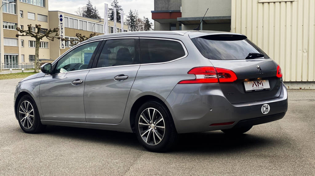 PEUGEOT 308 SW 2.0 BlueHDi Allure-image-11