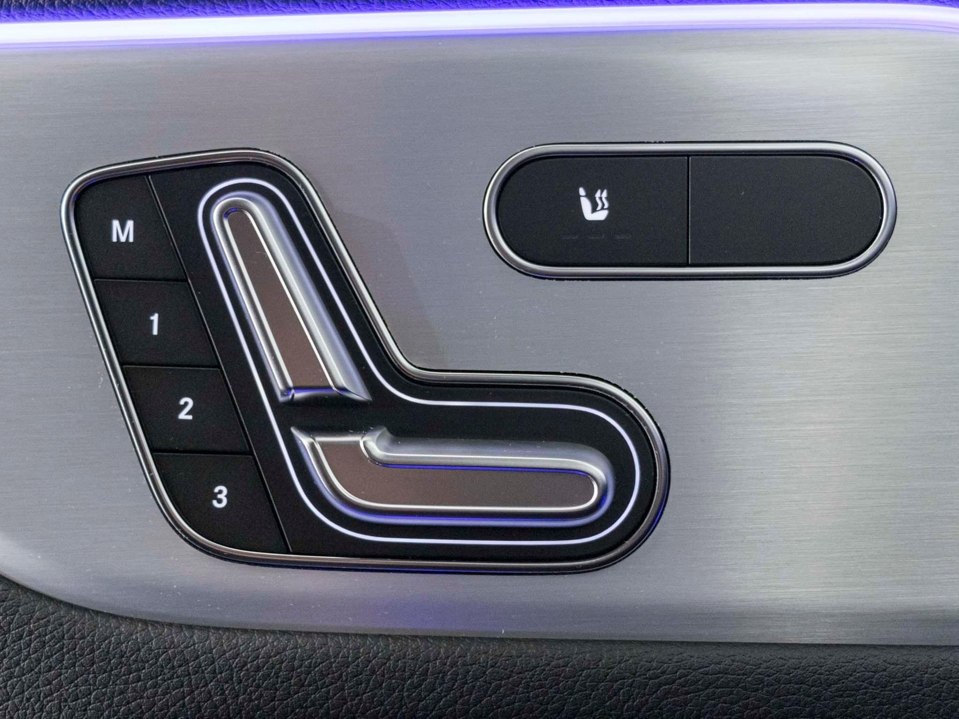 MERCEDES-BENZ GLA 35 AMG 4MATIC-image-12