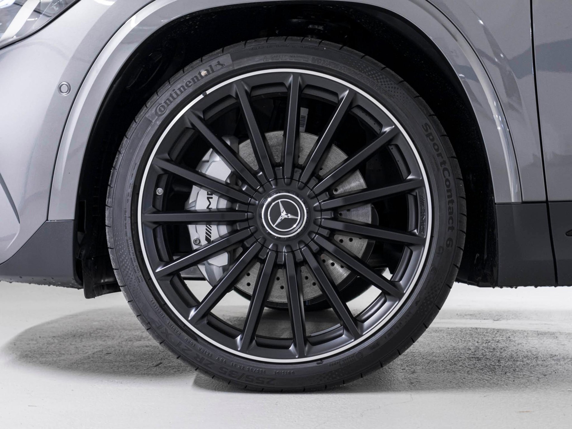 MERCEDES-BENZ GLA 35 AMG 4MATIC-image-14