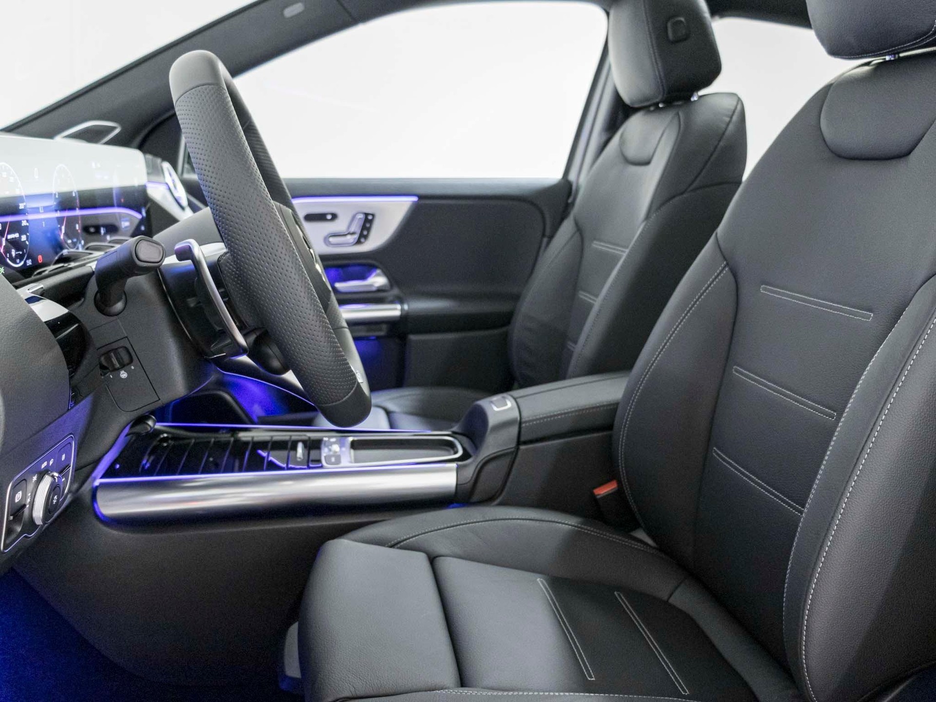 MERCEDES-BENZ GLA 35 AMG 4MATIC-image-7