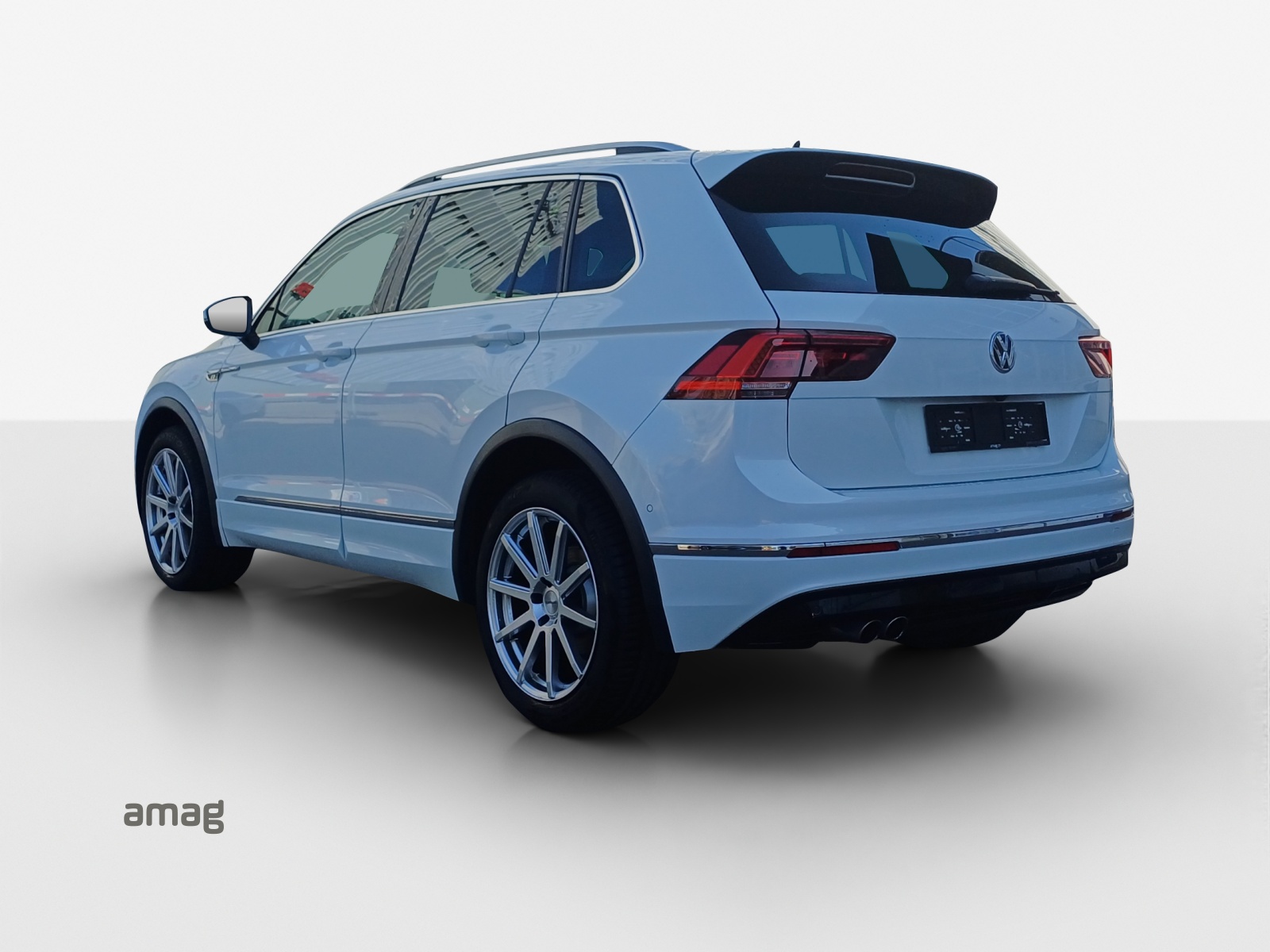VW Tiguan 2.0TSI Highline 4Motion DSG-image-2