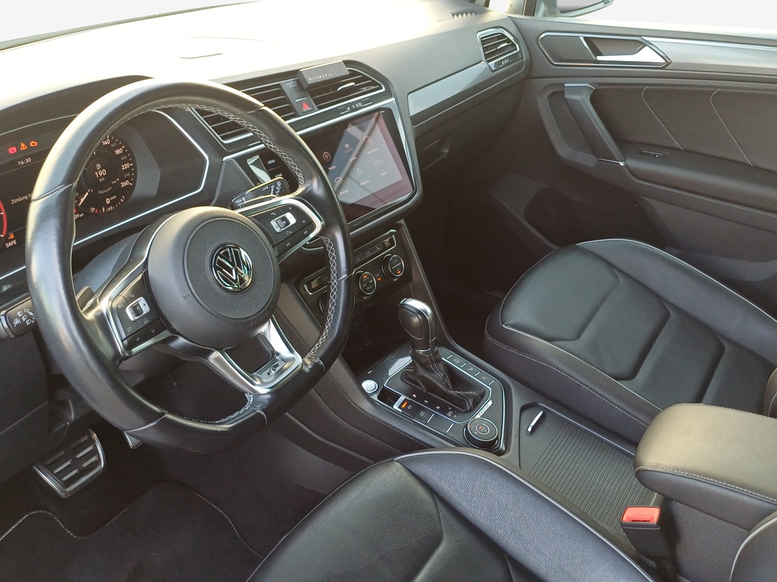 VW Tiguan 2.0TSI Highline 4Motion DSG-image-13