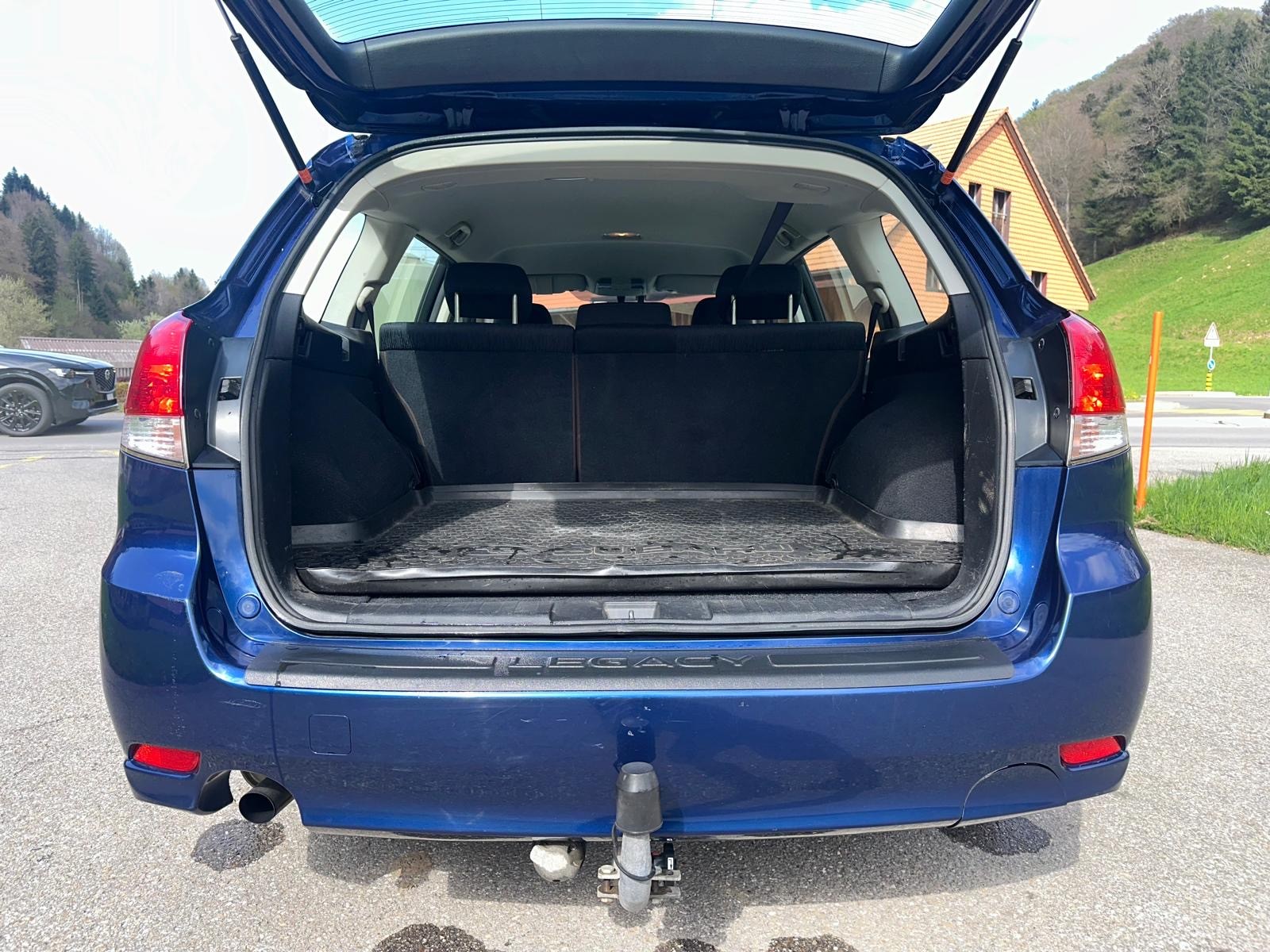 SUBARU Legacy 2.0i Swiss AWD Lineartronic-image-11