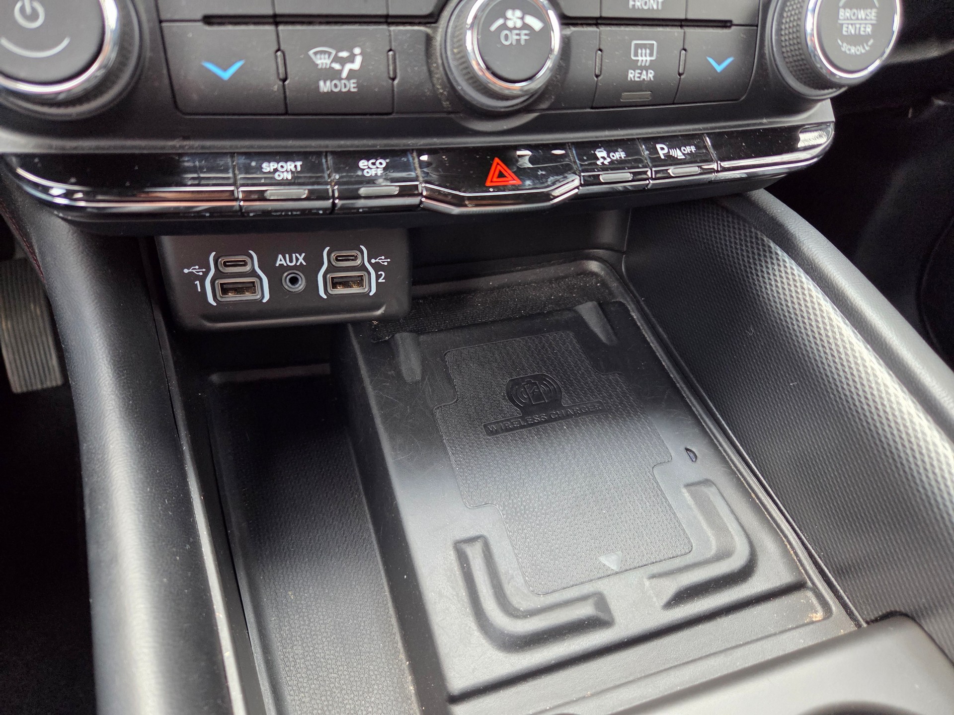 DODGE Durango 5.7 4x4 R/T 365PS / 7-Plätzer 3.5 T AHK-image-12