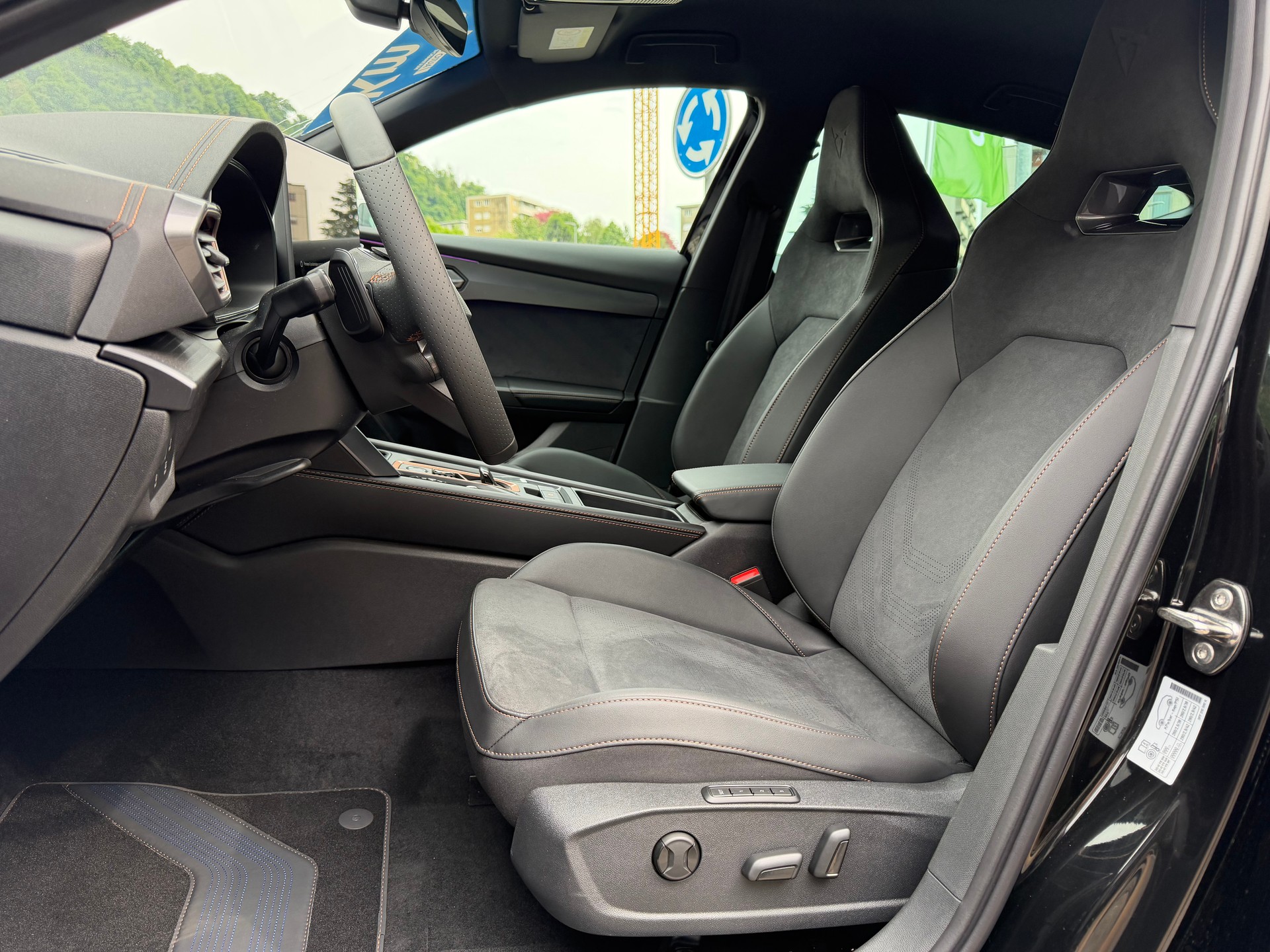 CUPRA Formentor 1.5 e-HYBRID pHEV DSG-image-8