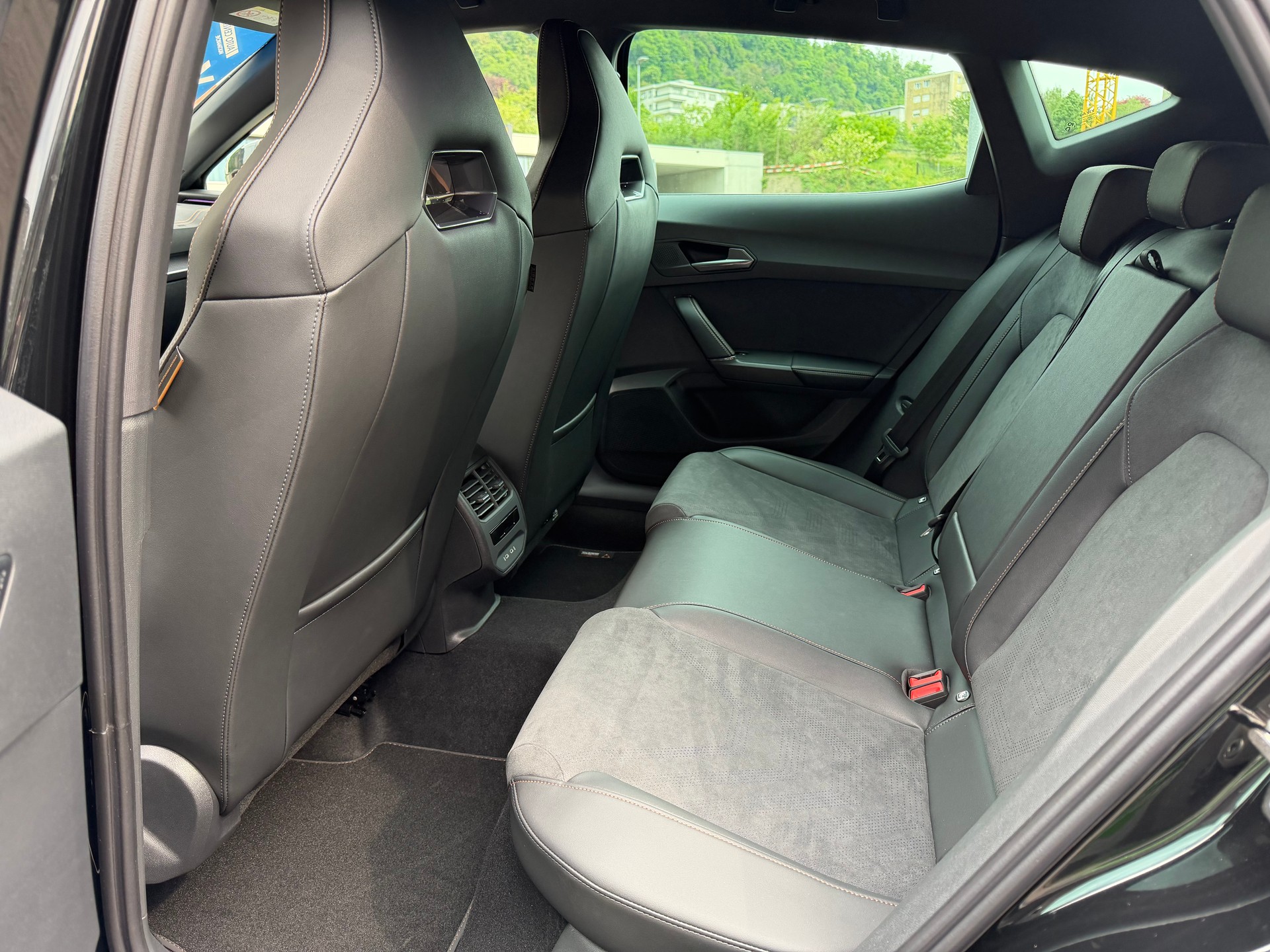 CUPRA Formentor 1.5 e-HYBRID pHEV DSG-image-9