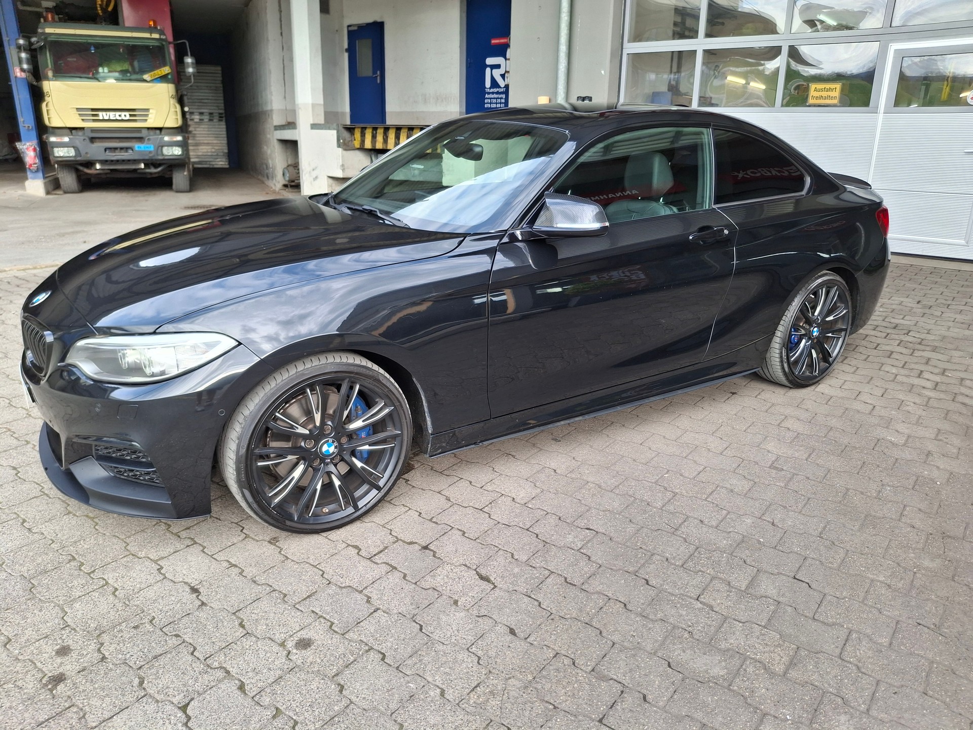 BMW M235i xDrive-image-1
