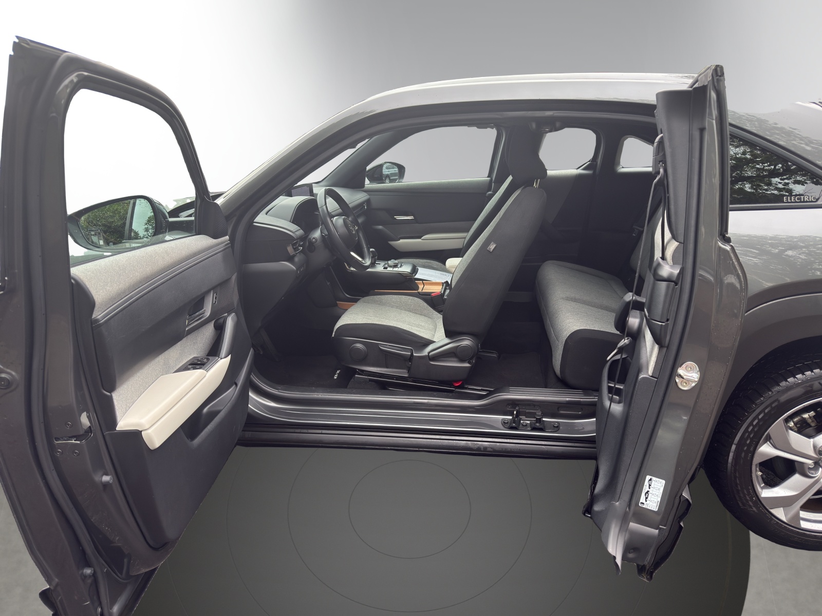 MAZDA MX-30 e-Skyactiv Ambition Plus-image-4