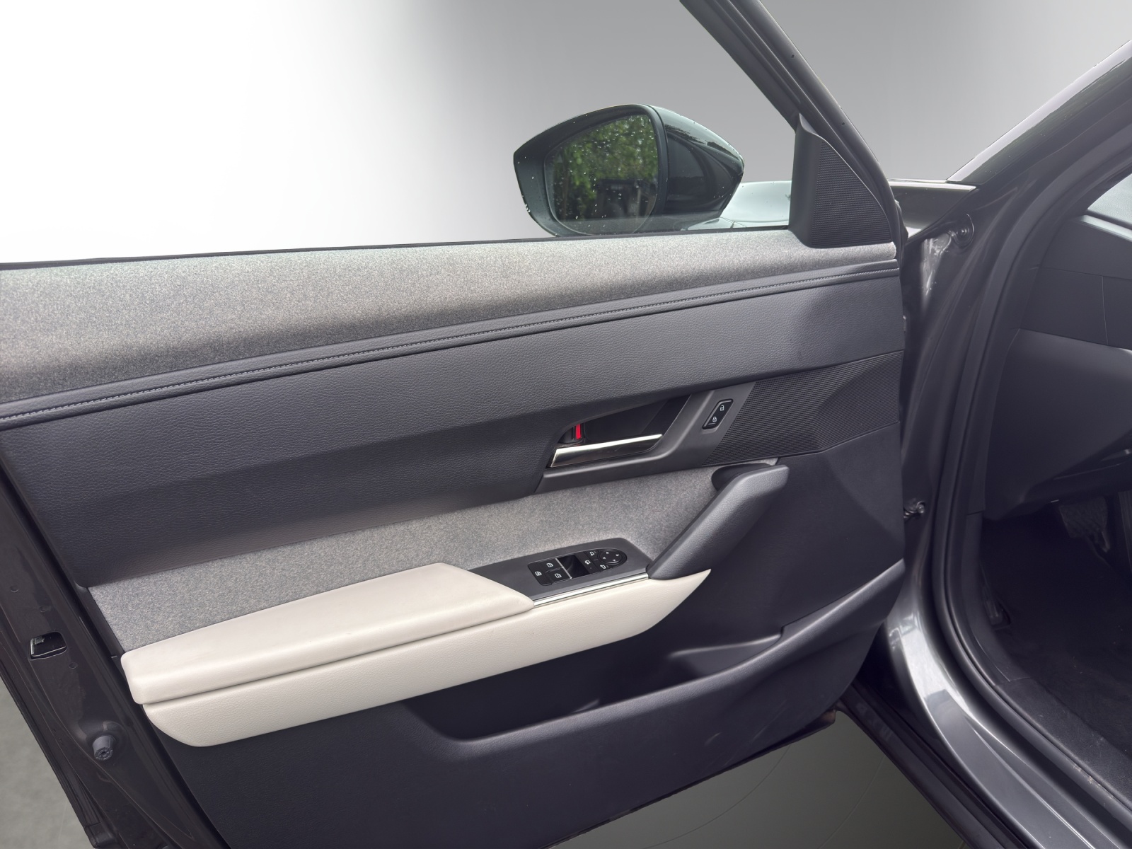MAZDA MX-30 e-Skyactiv Ambition Plus-image-5