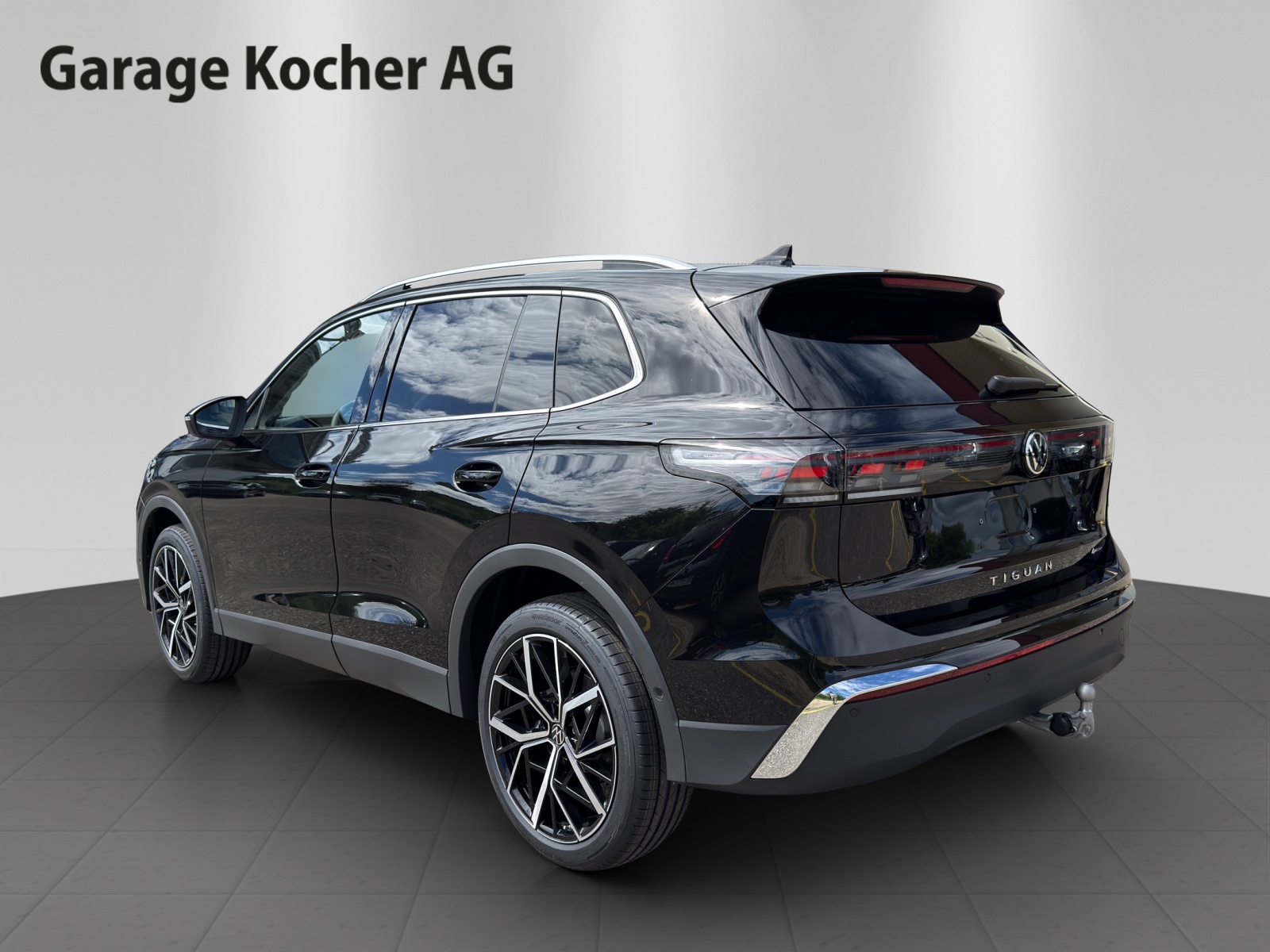 VW Tiguan 2.0 TSI DSG Elegance 4Motion-image-4