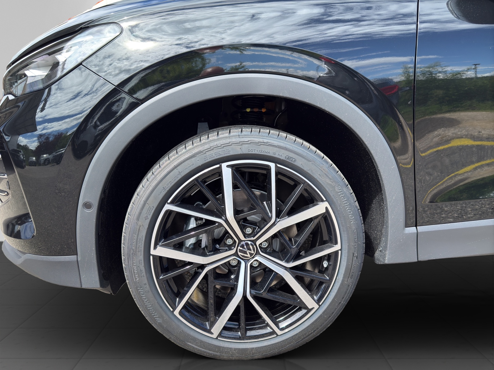 VW Tiguan 2.0 TSI DSG Elegance 4Motion-image-7