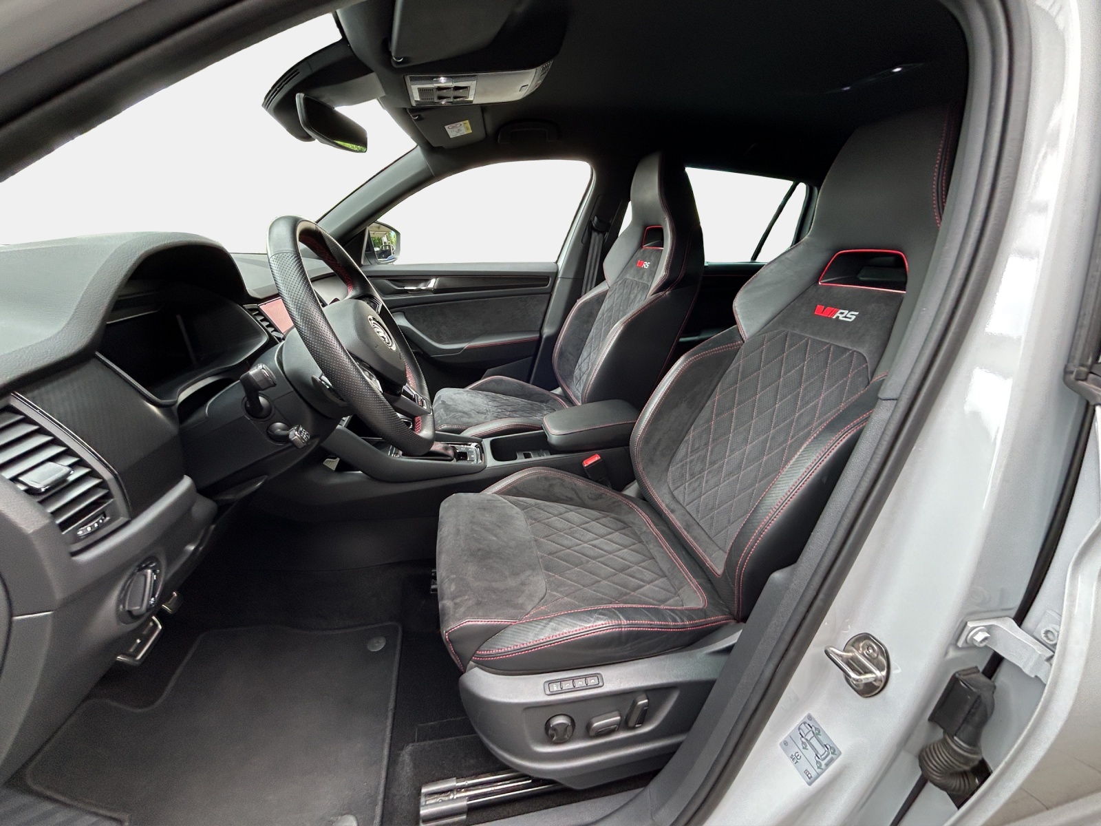 SKODA Kodiaq 2.0D/240 RS DSG-image-9