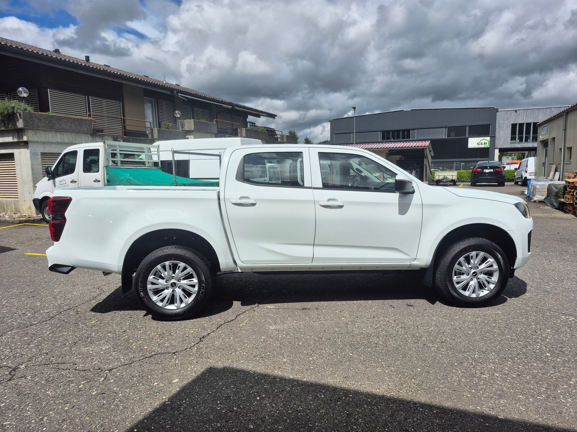 ISUZU D-MAX 1.9 CrewCab N60BB+ 4x4-showroom-element-3