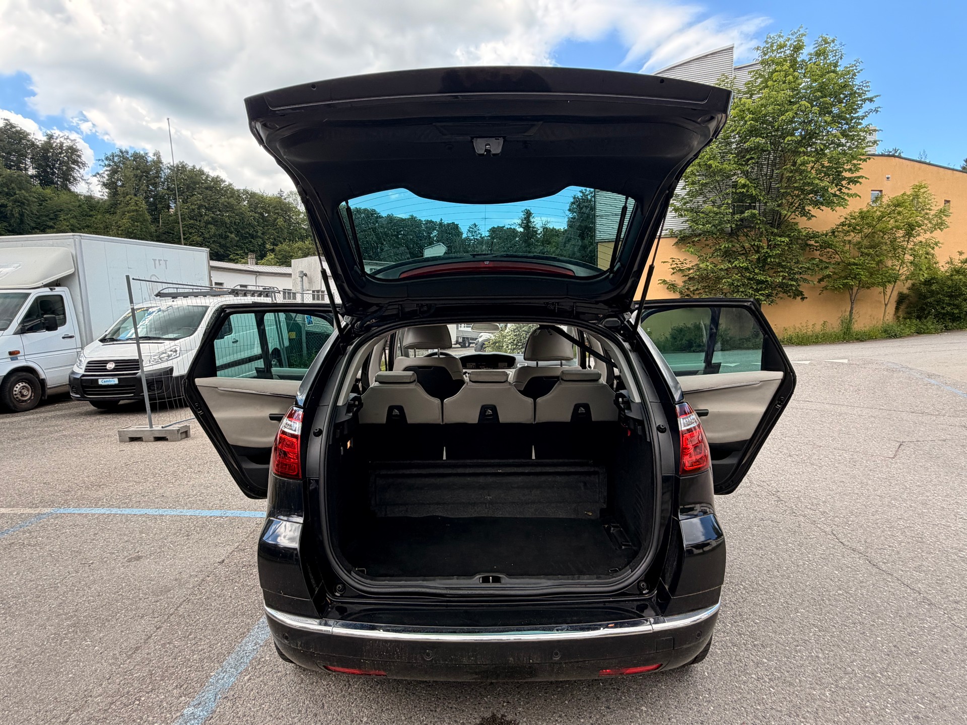 CITROEN C4 Picasso 1.6i 16V THP Exclusive EGS6-image-18
