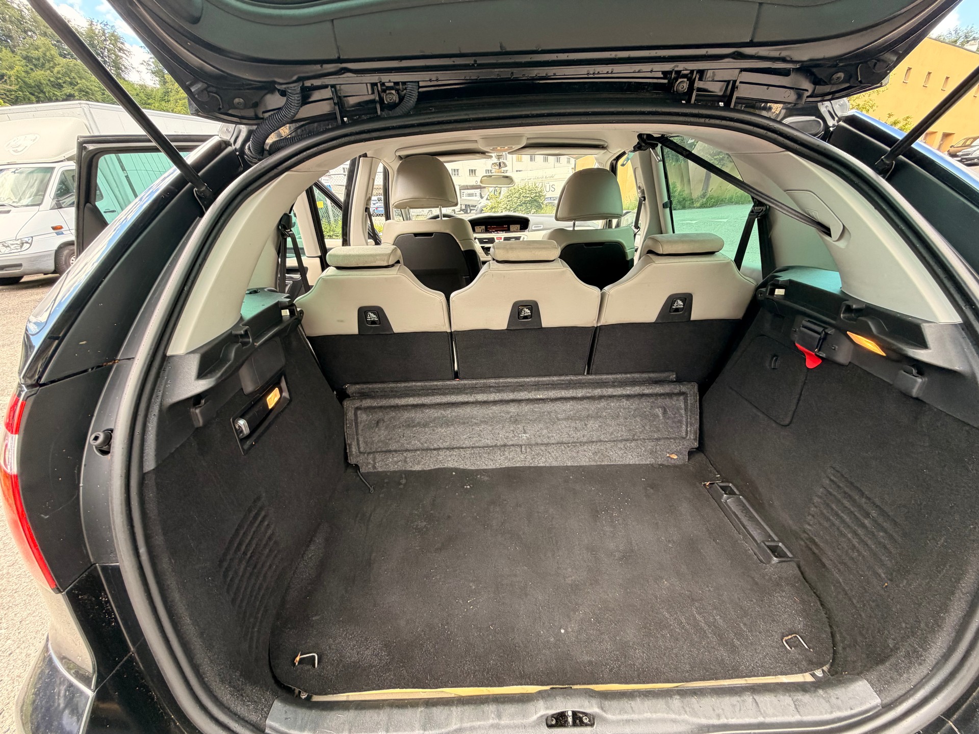 CITROEN C4 Picasso 1.6i 16V THP Exclusive EGS6-image-11