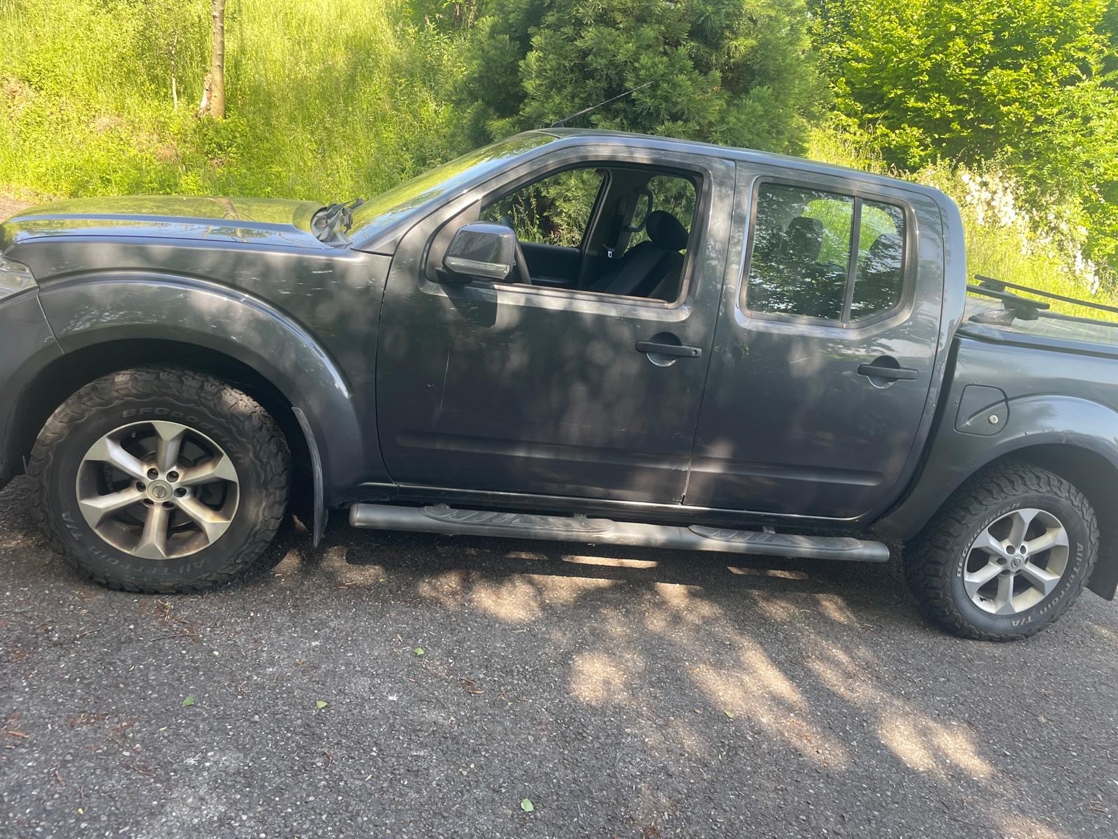 NISSAN Navara Double Cab LE 2.5 dCi 4WD LB Automat-image-2