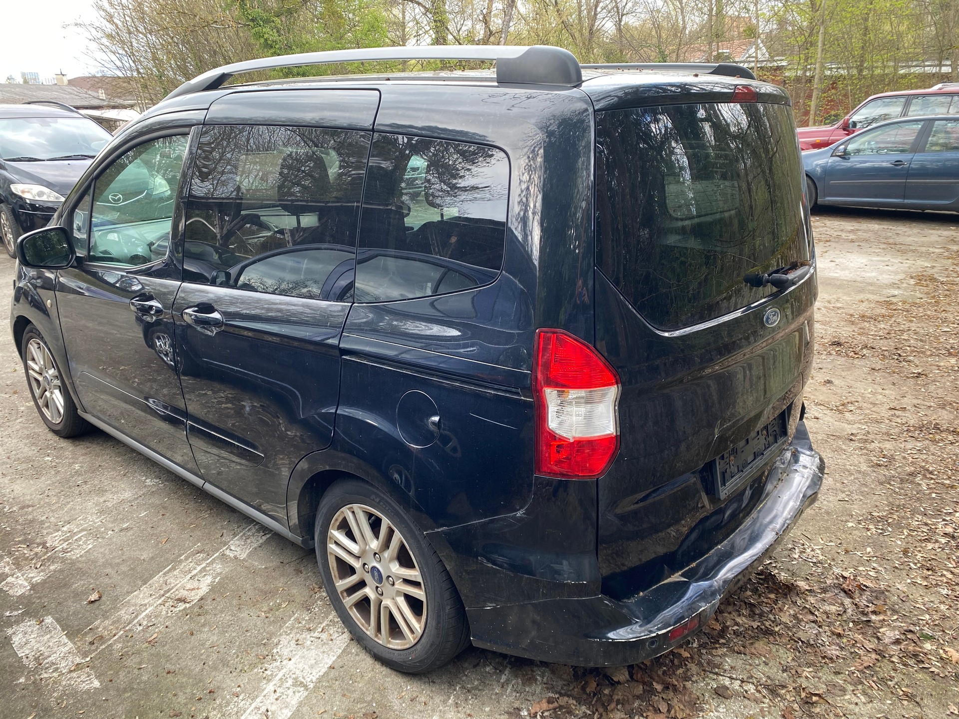 FORD Tourneo Courier 1.0 SCTi Ambiente-image-2