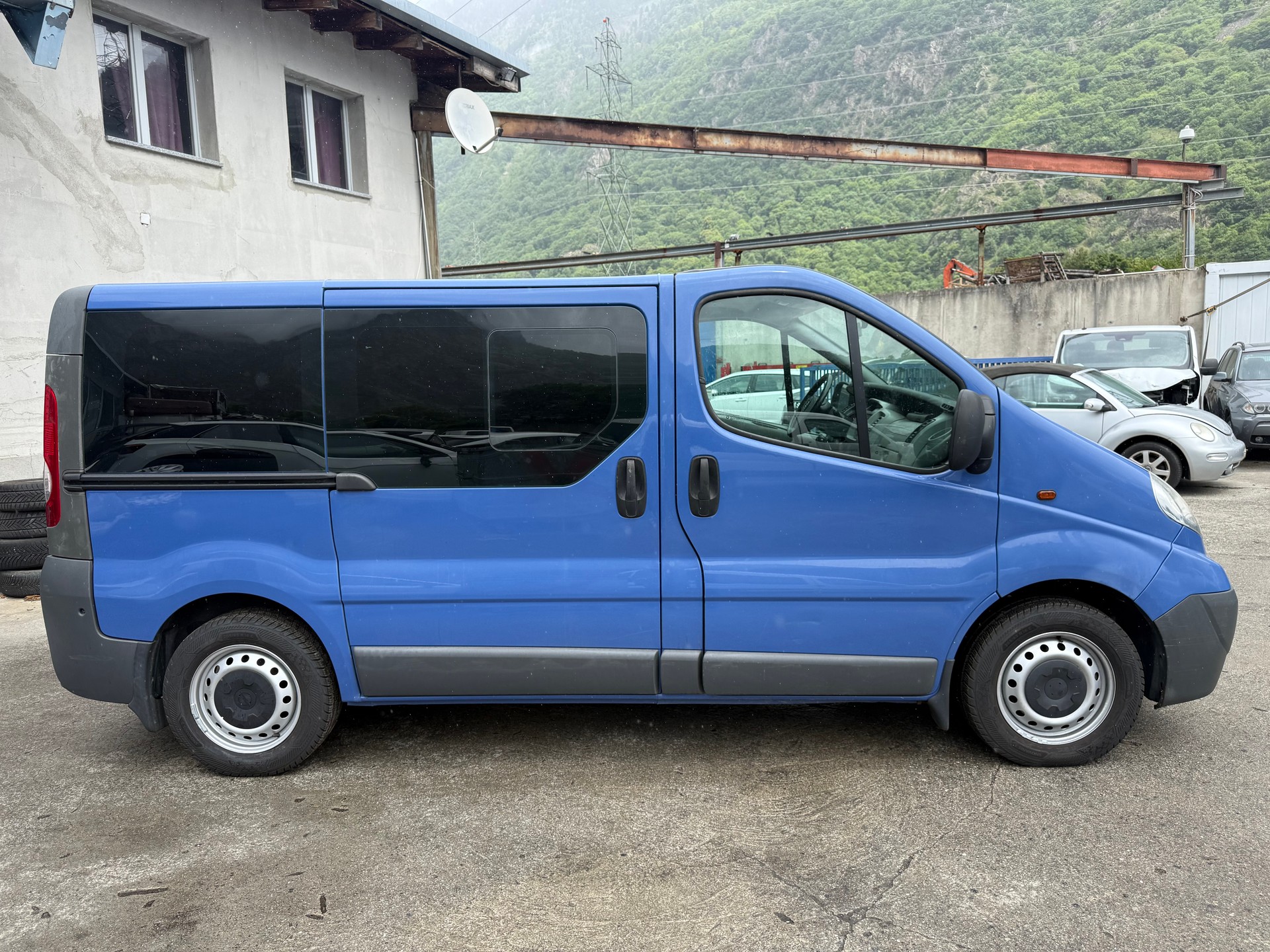 OPEL Vivaro 2.5 CDTI 2.7t L1H1-image-4
