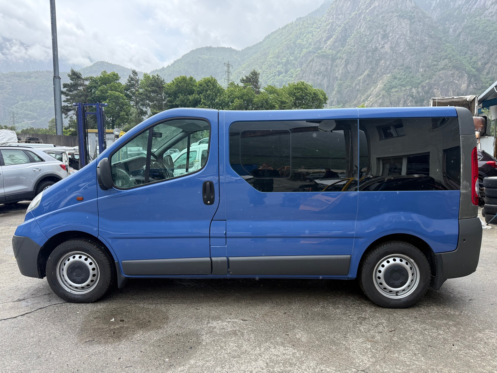 OPEL Vivaro 2.5 CDTI 2.7t L1H1-image-0