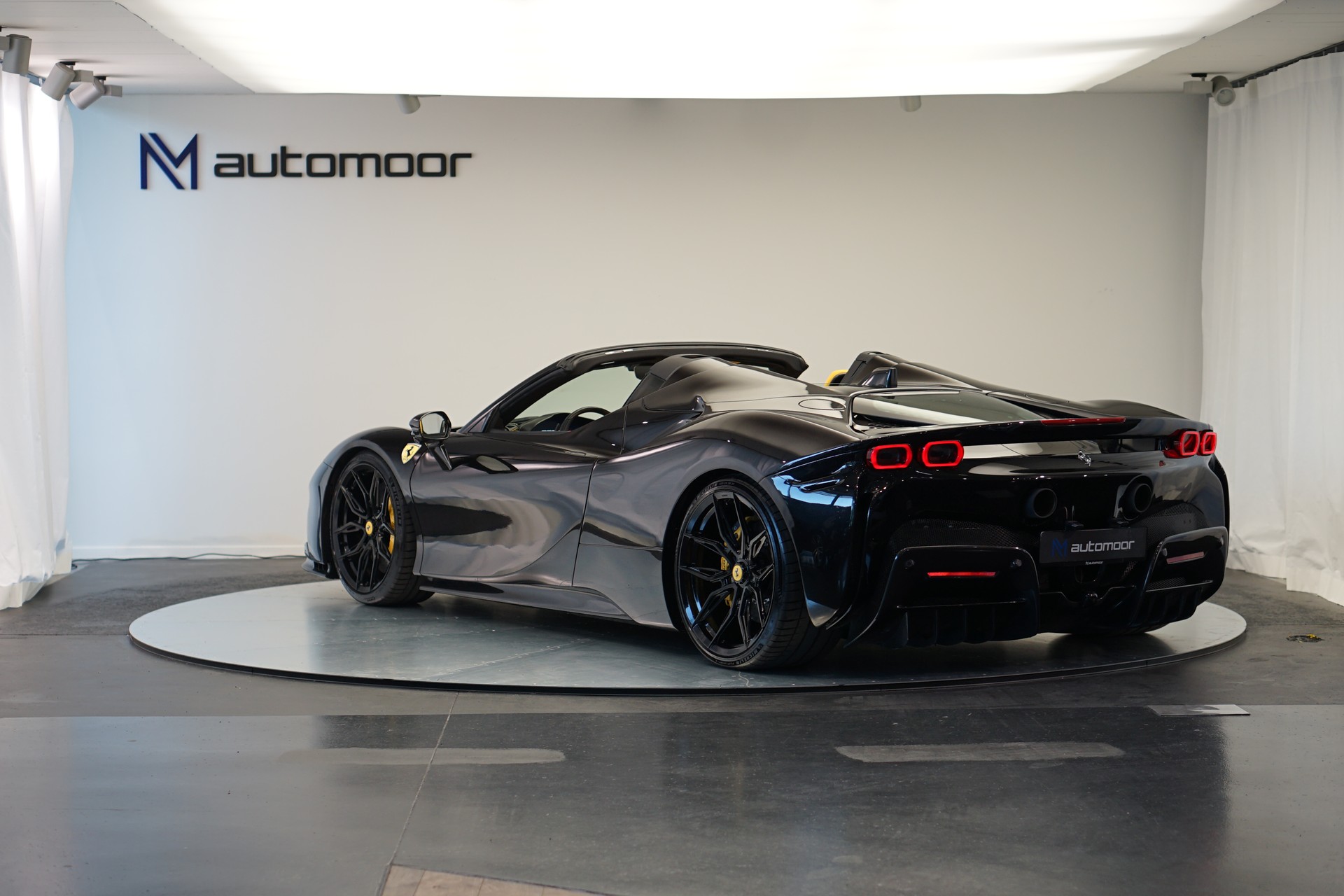 FERRARI SF90 Spider *Novitec* *Daytona* *Carbon* *Nero Daytona*-image-6